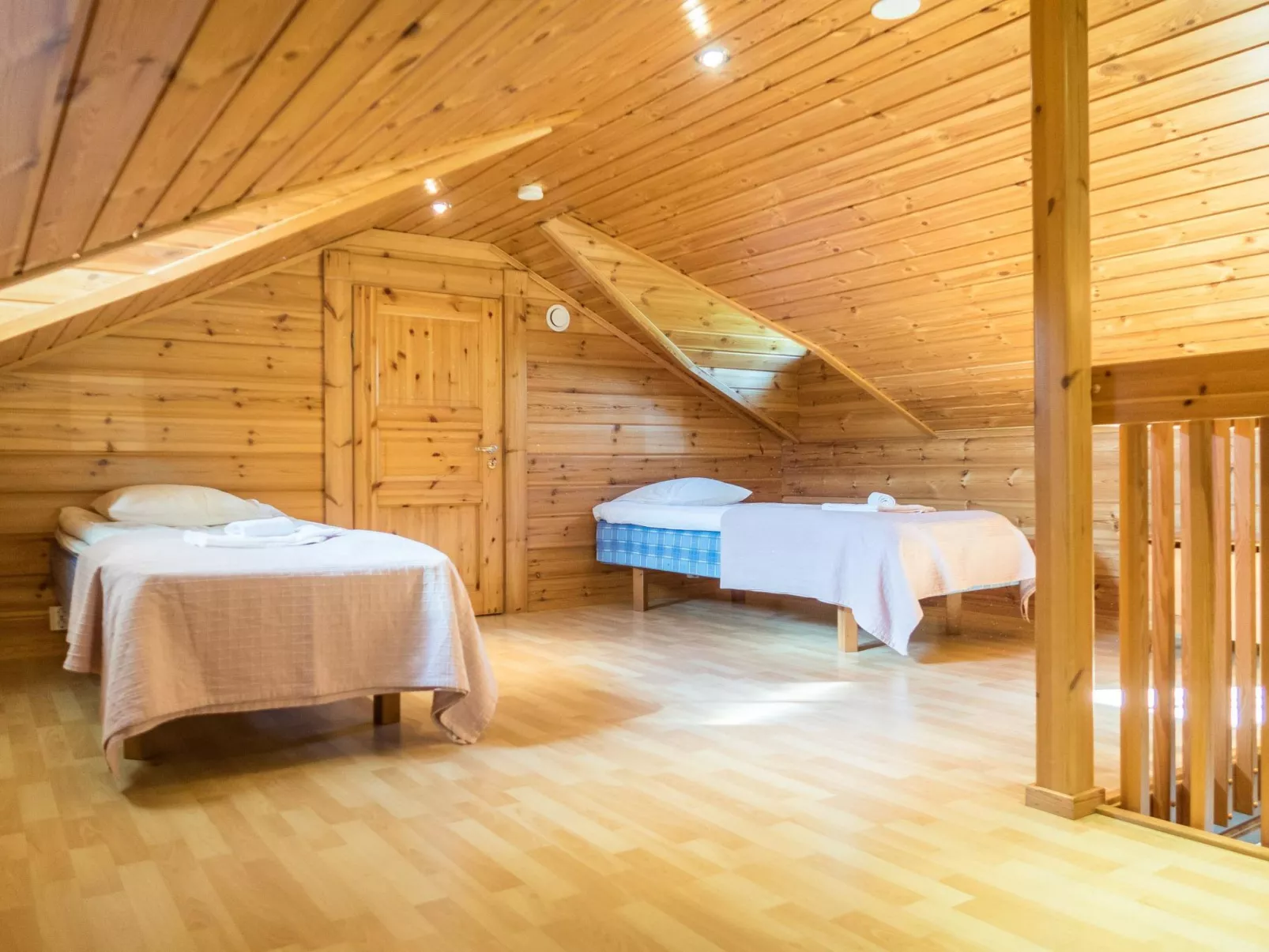 Klz 1. akaatti-Dedans