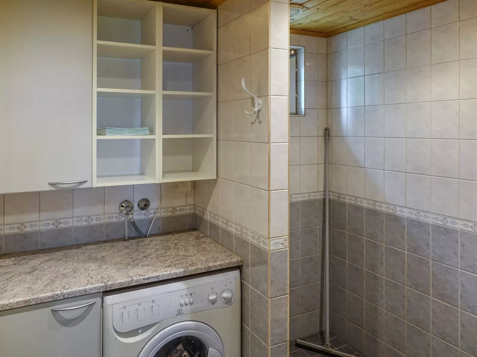 Aallotar havina-Inside