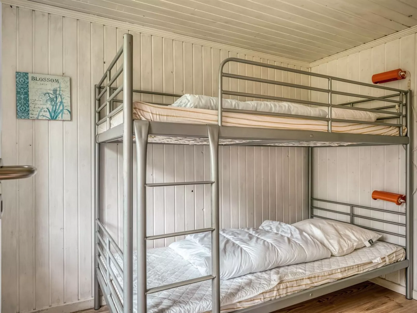 "Aku" - 700m from the sea-Dedans