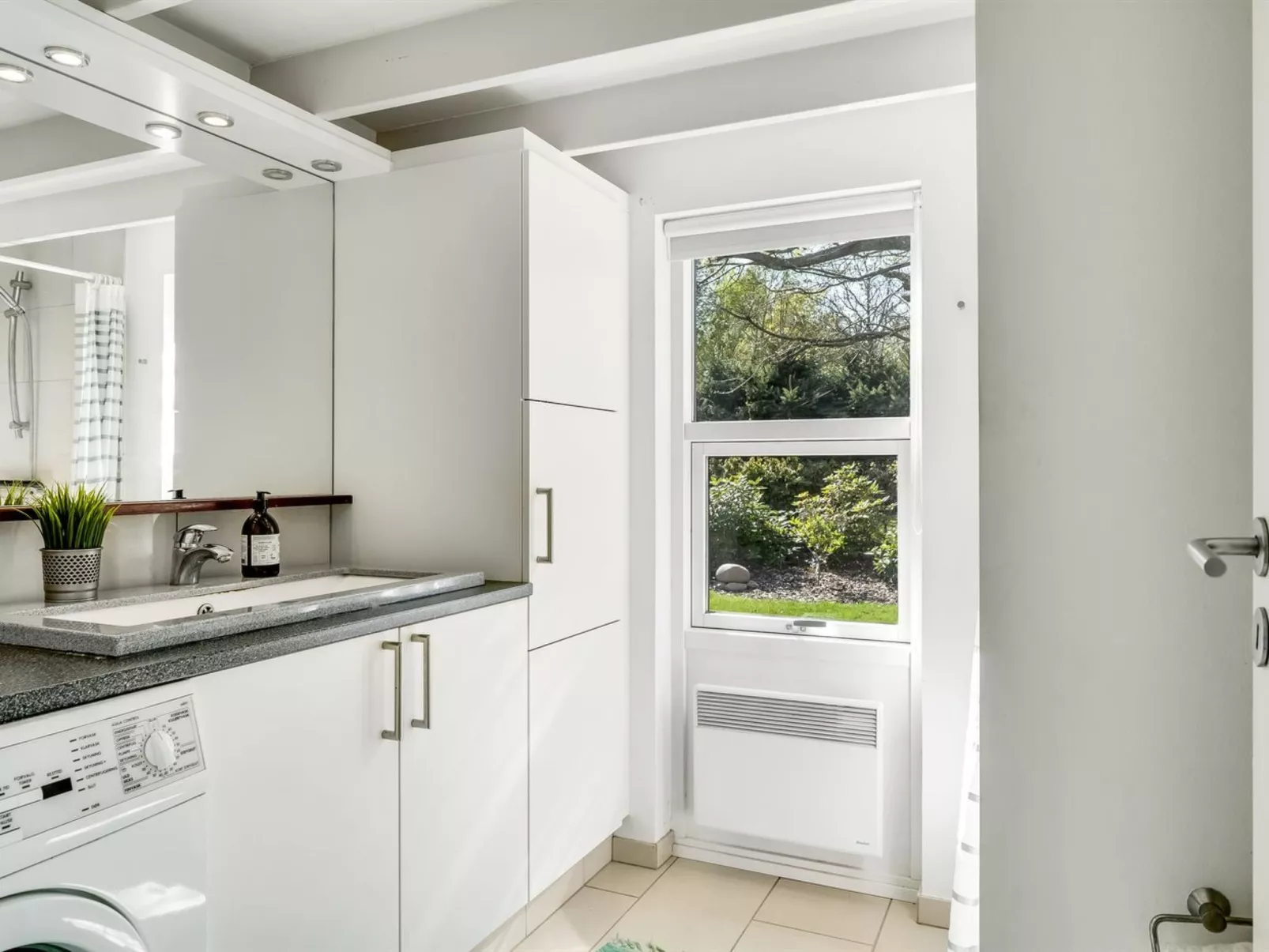 "Valentin" -  from the sea-Drinnen