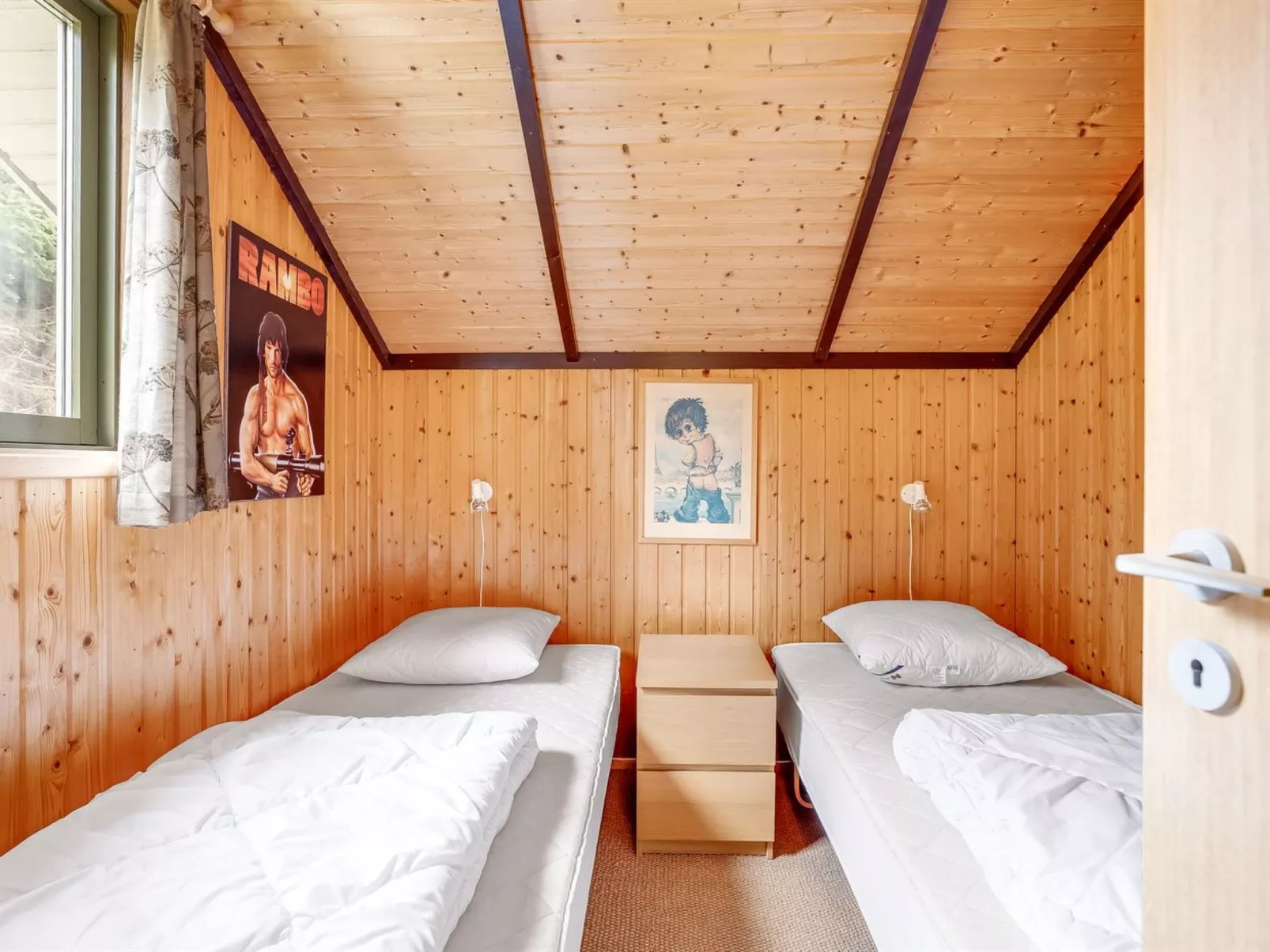 "Ovine" - 900m from the sea-Inside