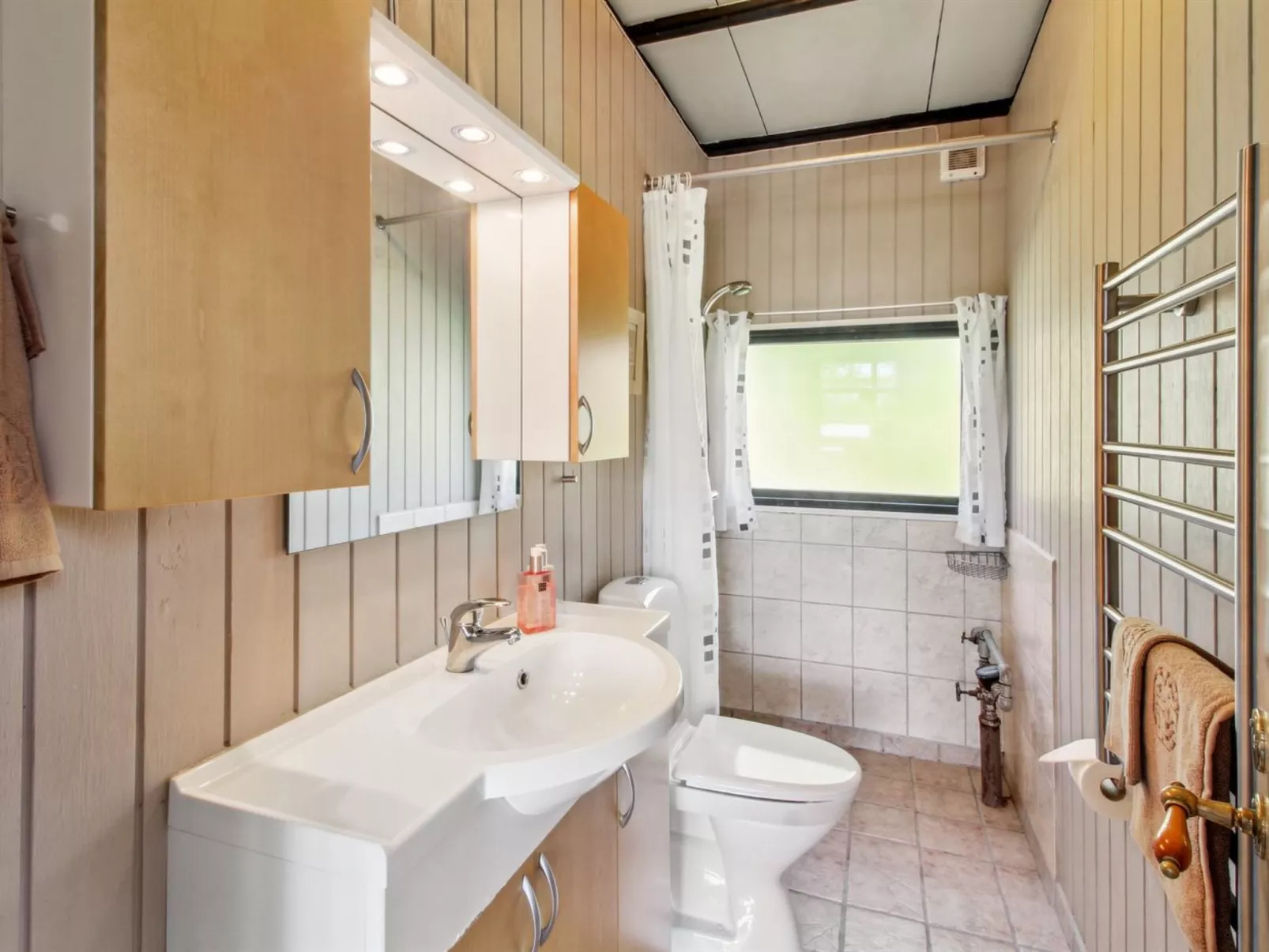 "Winter" - 31km from the sea-Inside