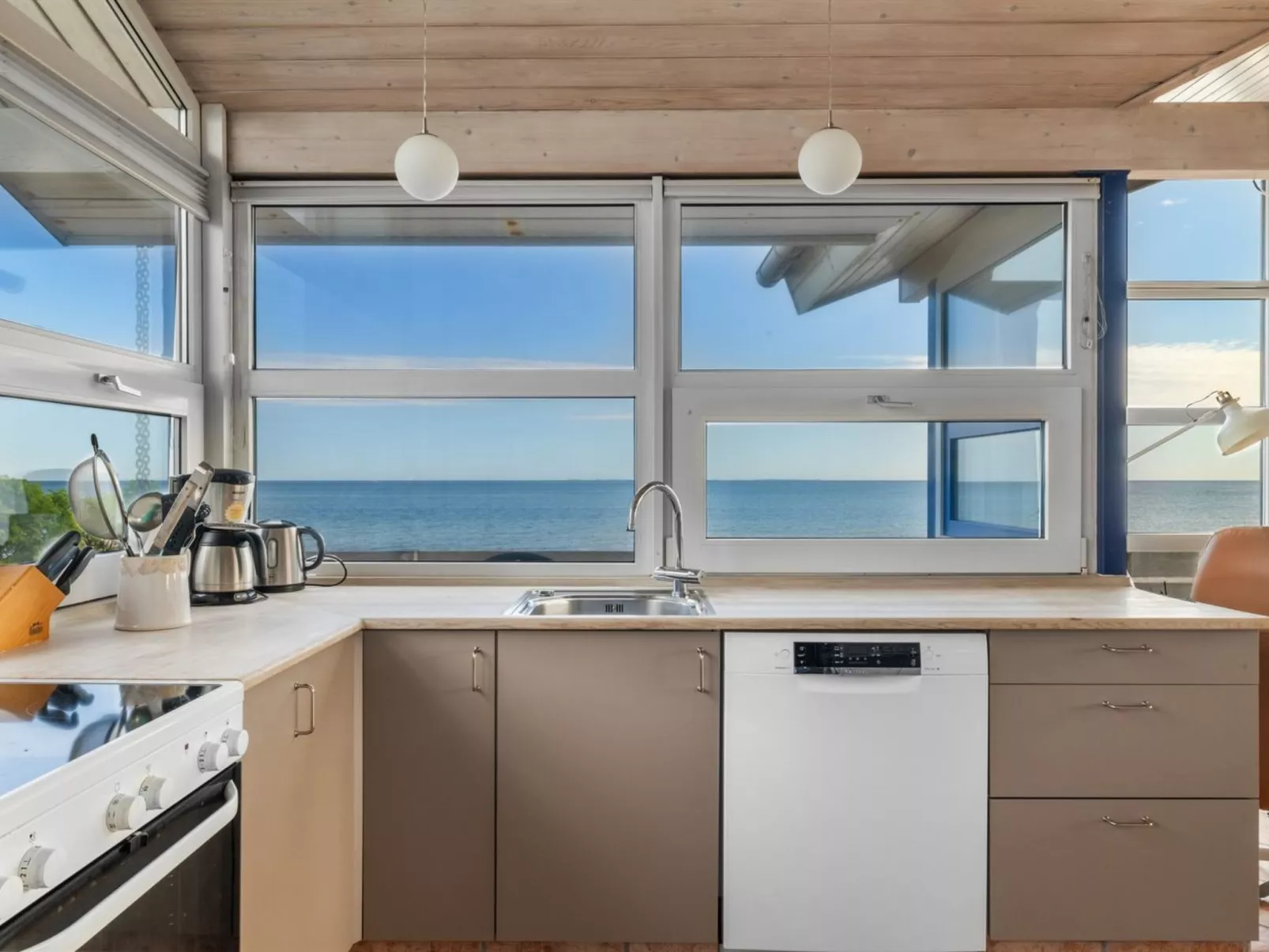 "Amila" - 10m from the sea-Dedans