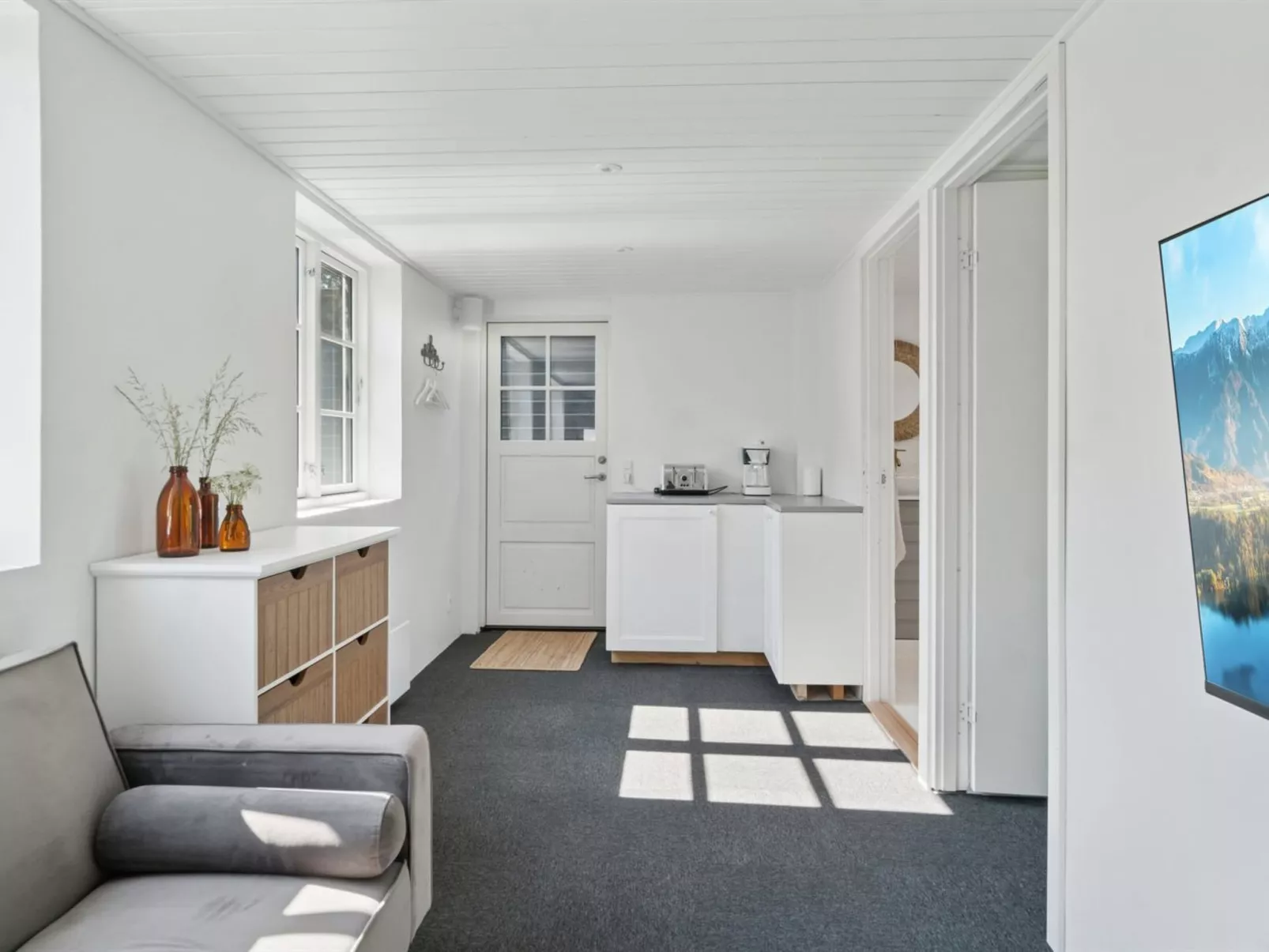 "Thrym" - 2.5km from the sea-Inside