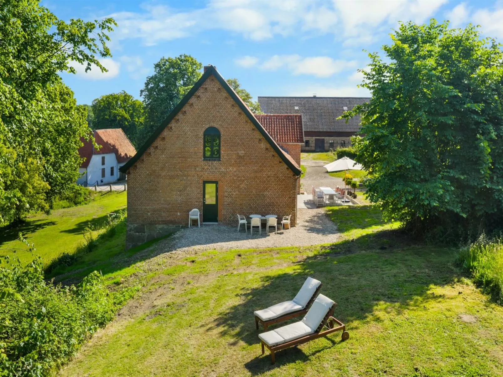 "Brun" - 1.5km from the sea-Outside