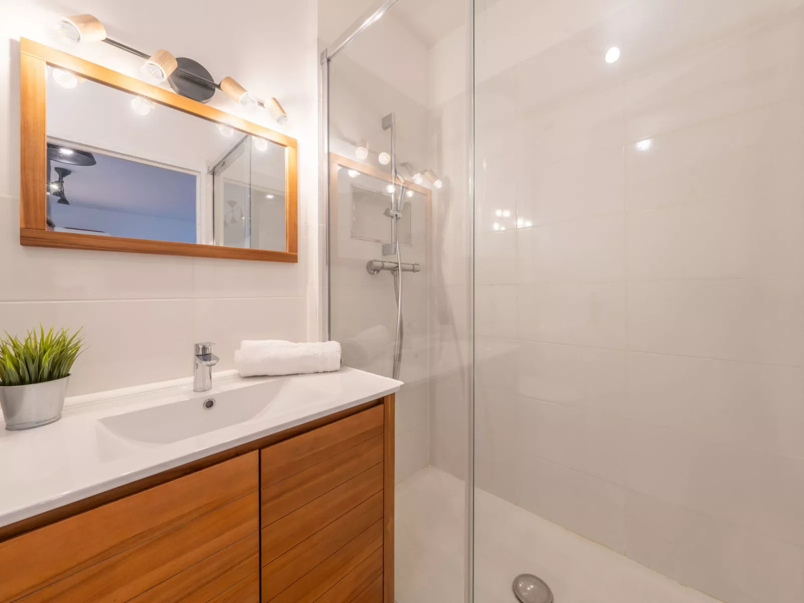 Plein Soleil-Drinnen