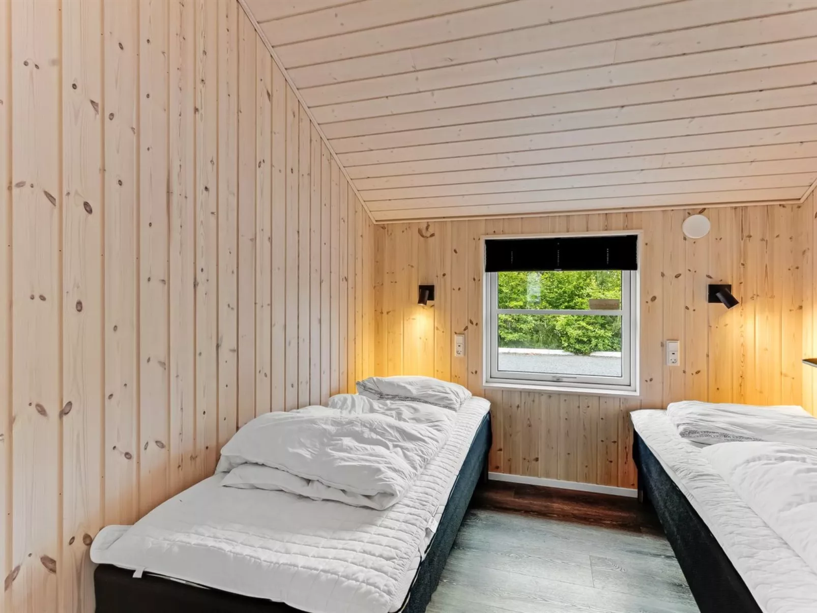 "Matild" - 400m from the sea-Dedans