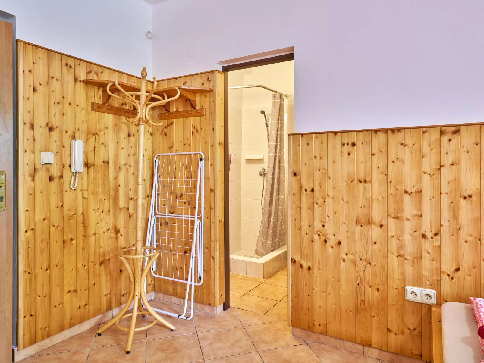 U Švýcarského dvora I-Dedans