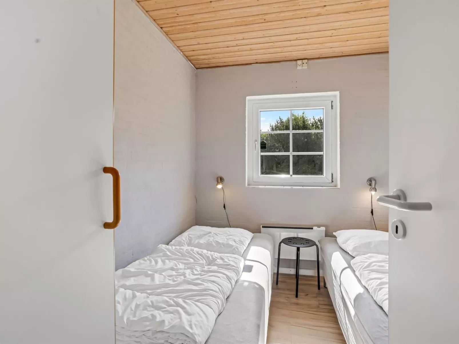 "Tara" - 900m from the sea-Inside