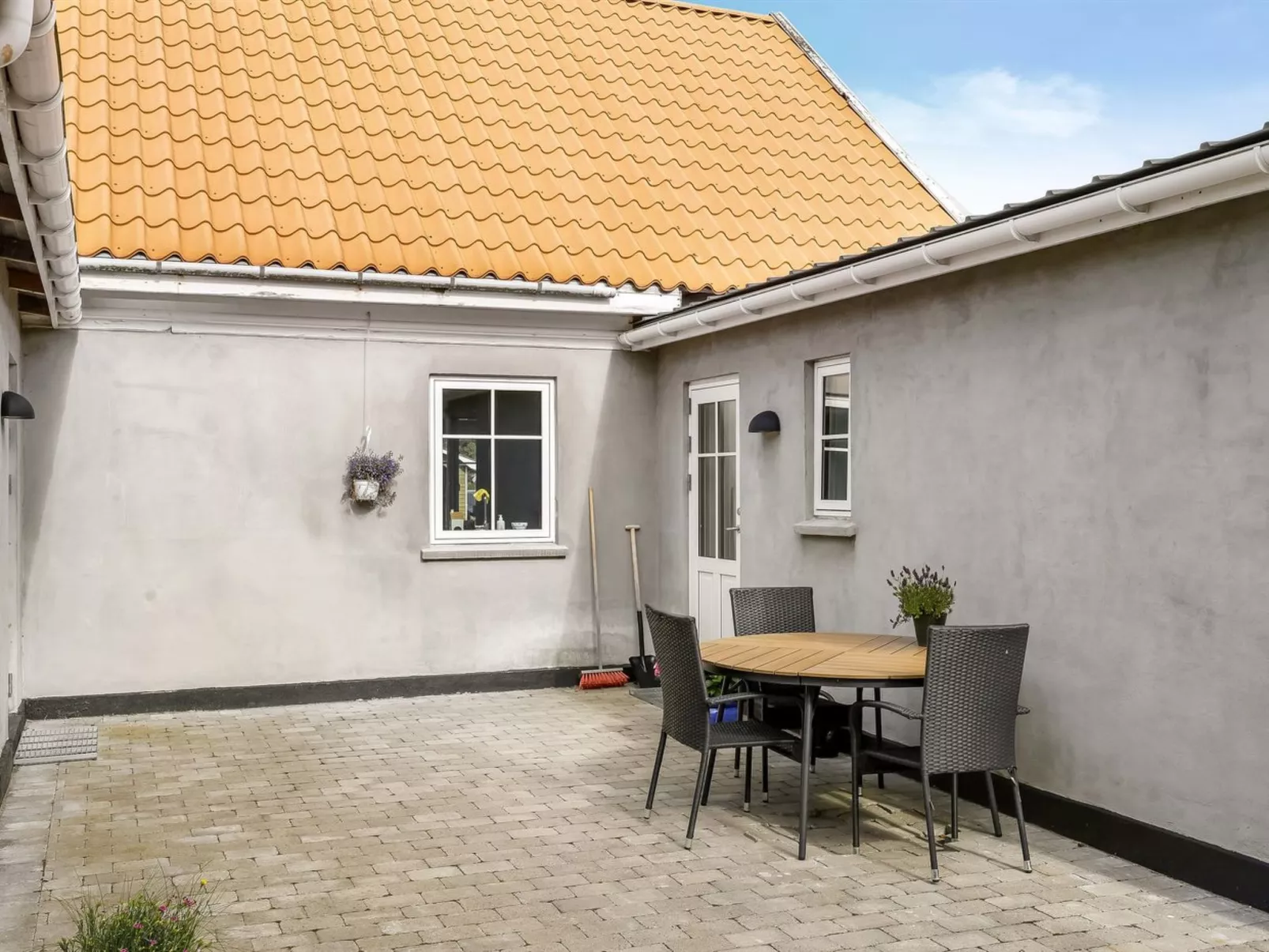 "Nanja" - 250m from the sea-Outside