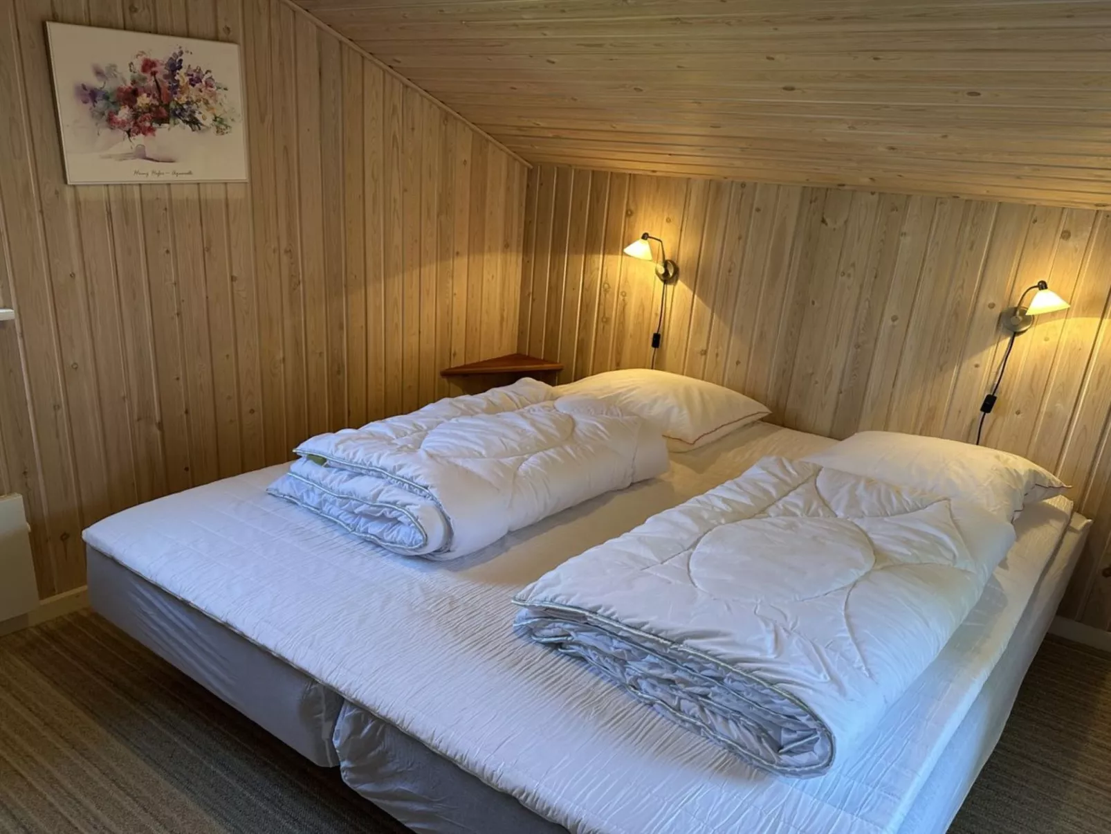 "Henne" -  from the sea-Drinnen