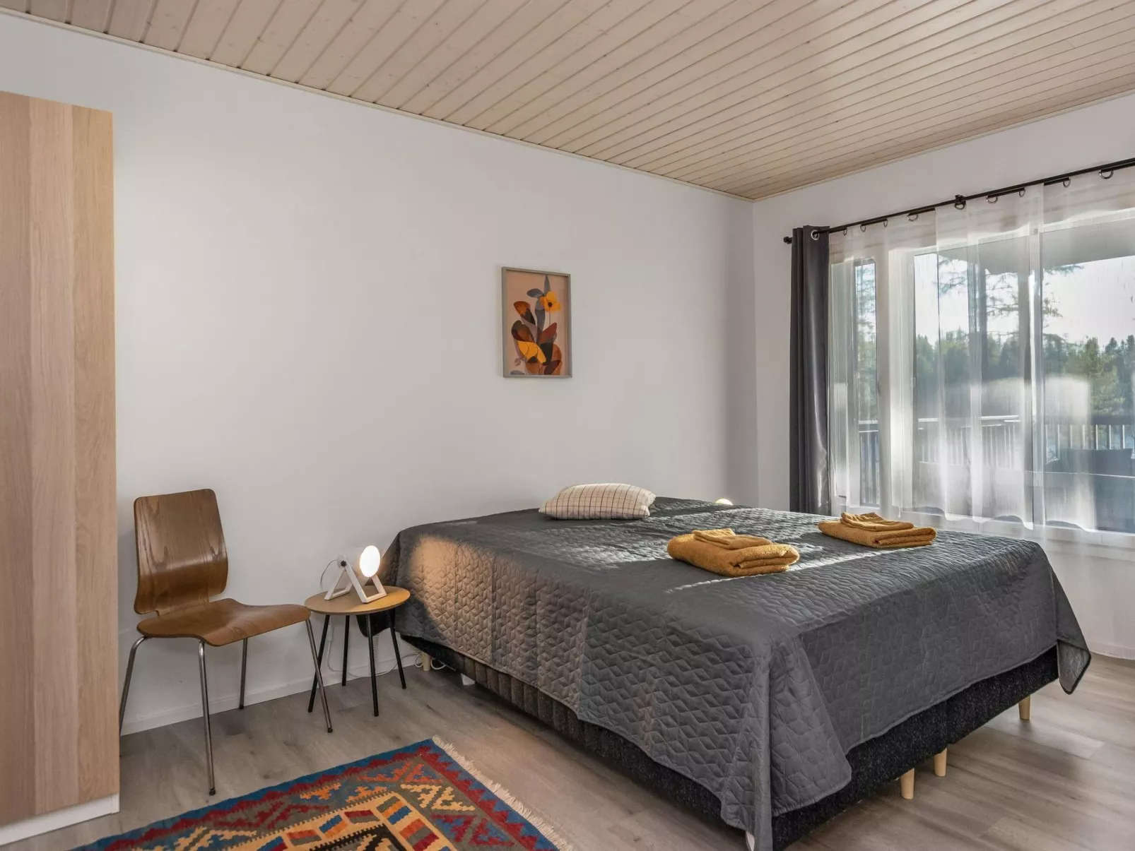 Järven idylli-Inside