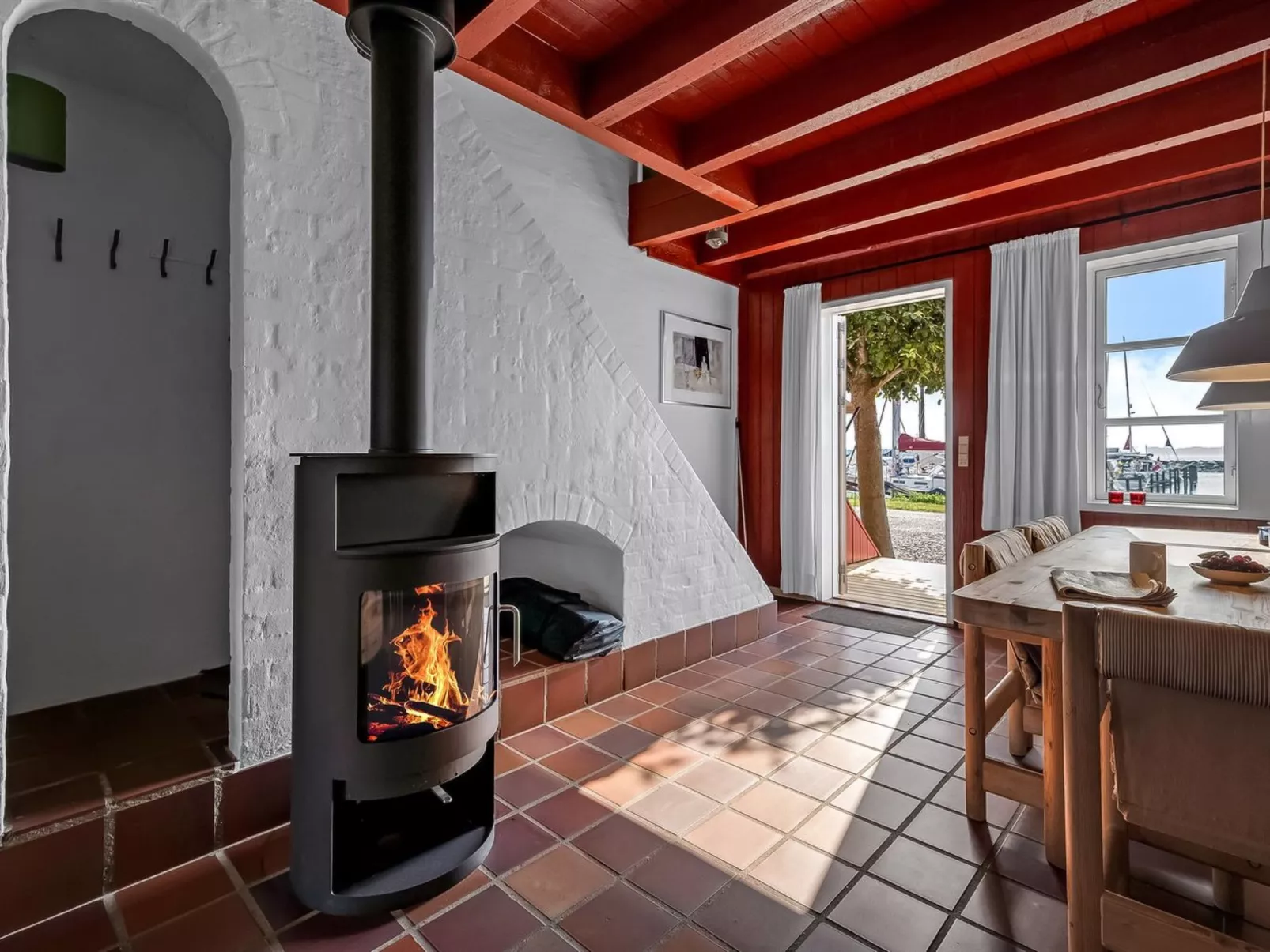 "Ulvi" - 15m from the sea-Drinnen