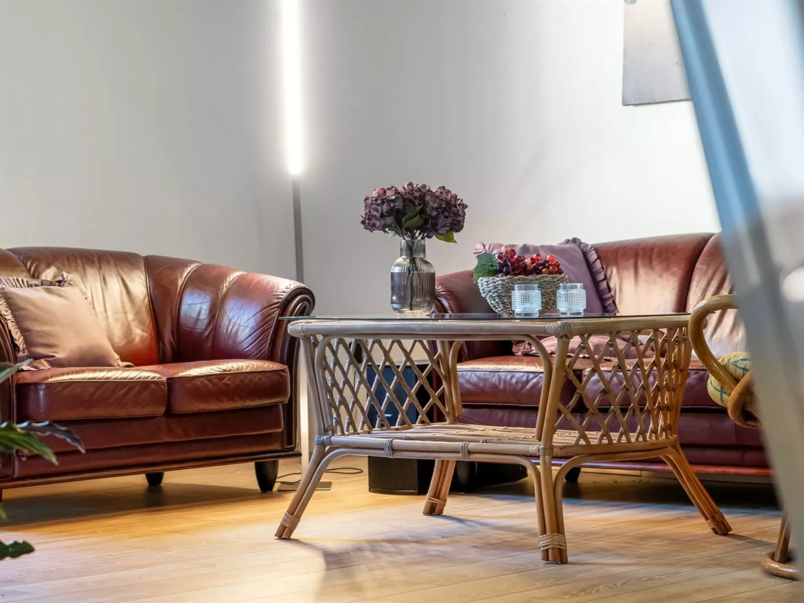 "Eiko" - 400m to the fjord-Inside