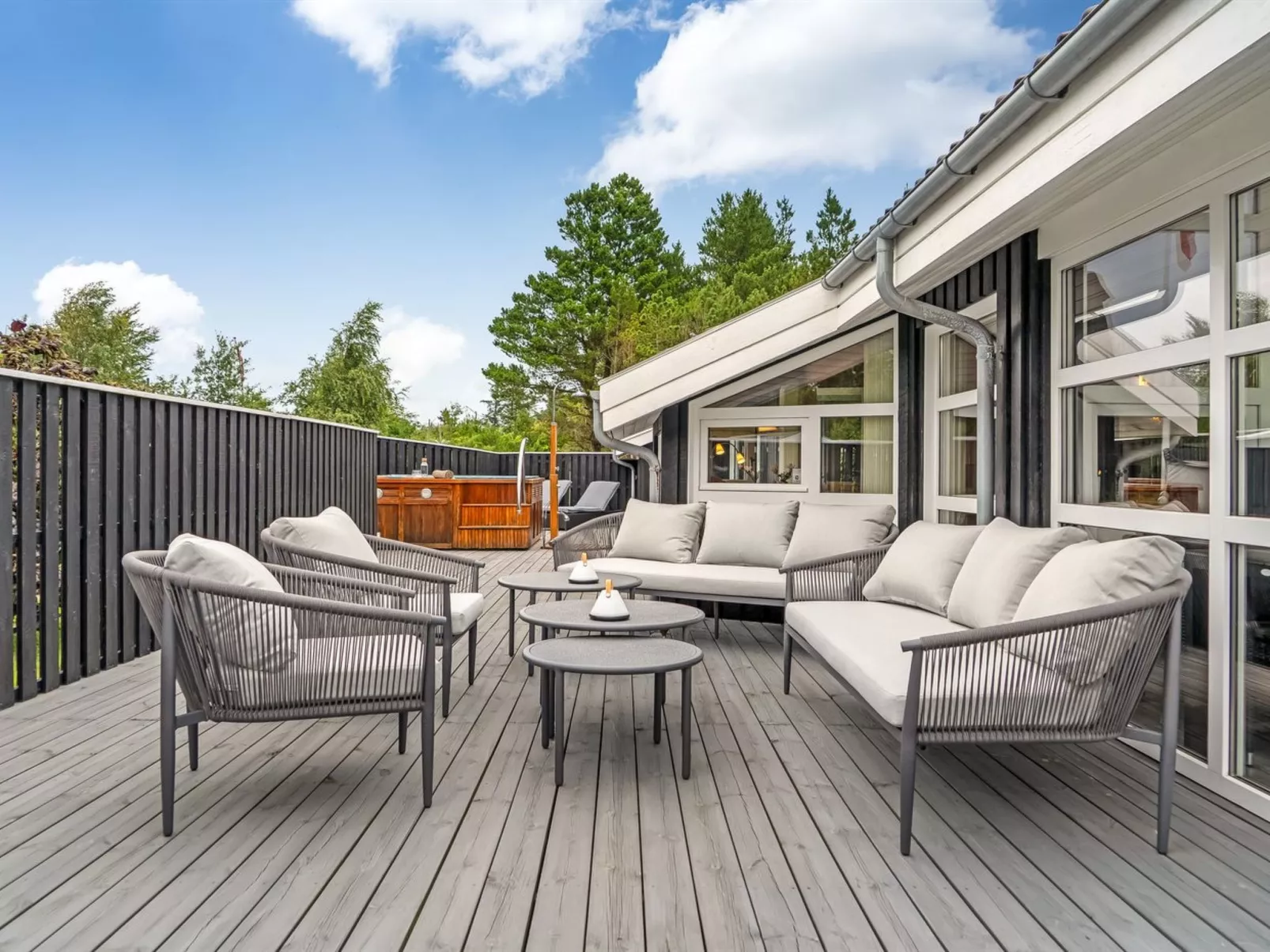 "Eeske" - 2.5km from the sea-Outside