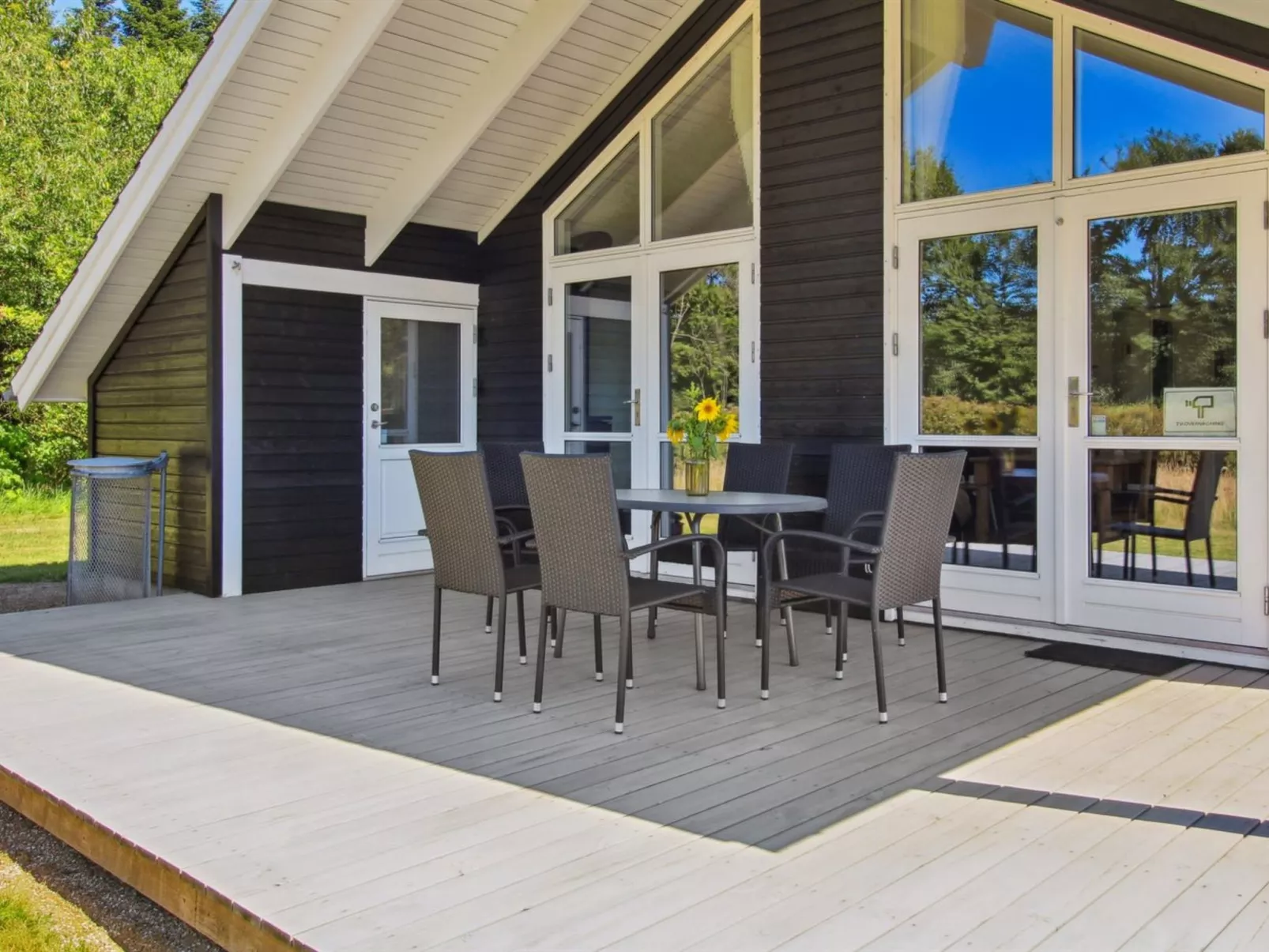 "Alimpij" - 30km from the sea-Draußen