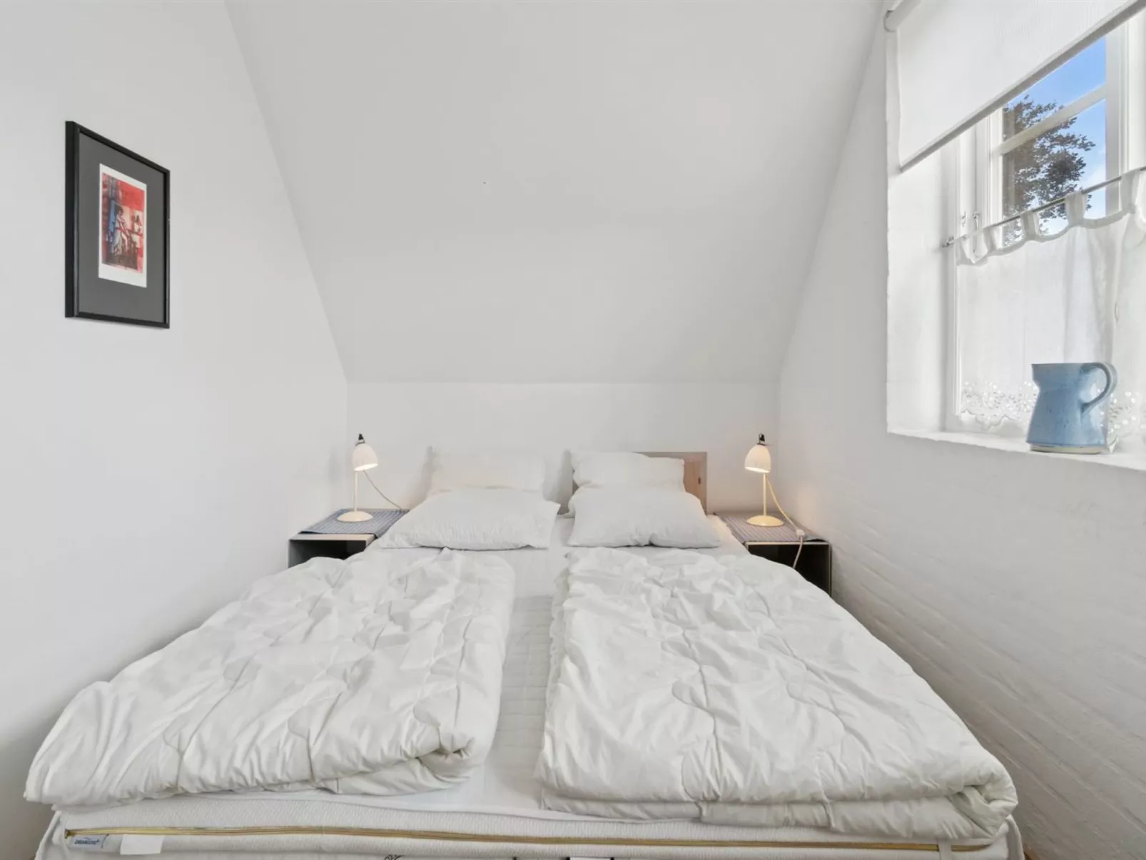 "Habbo" - 300m from the sea-Dedans