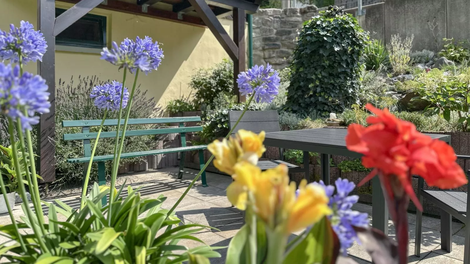 Alina-Terrace balcony