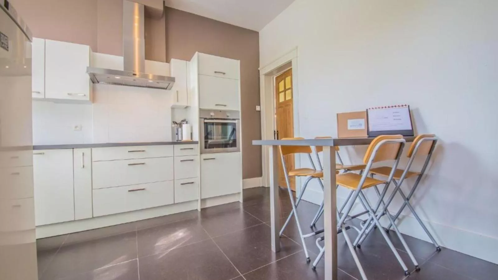 Ma Dame Jeanne-Kitchen