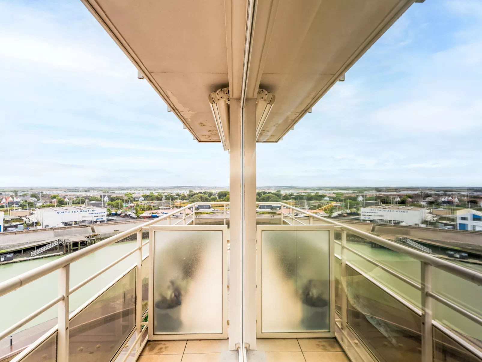 Anne I with harbour view-Dehors