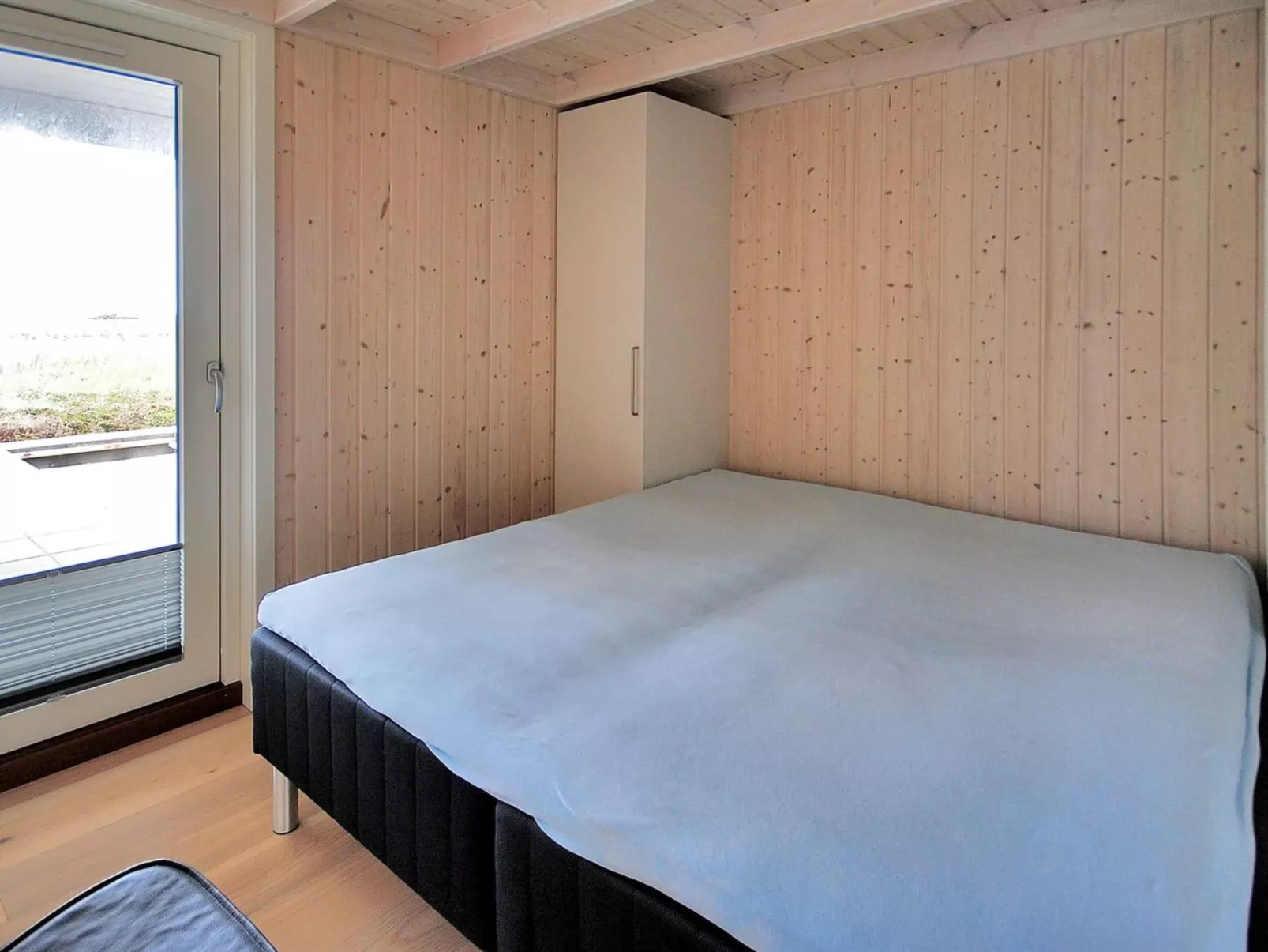 "Arisa" - 100m to the fjord-Inside