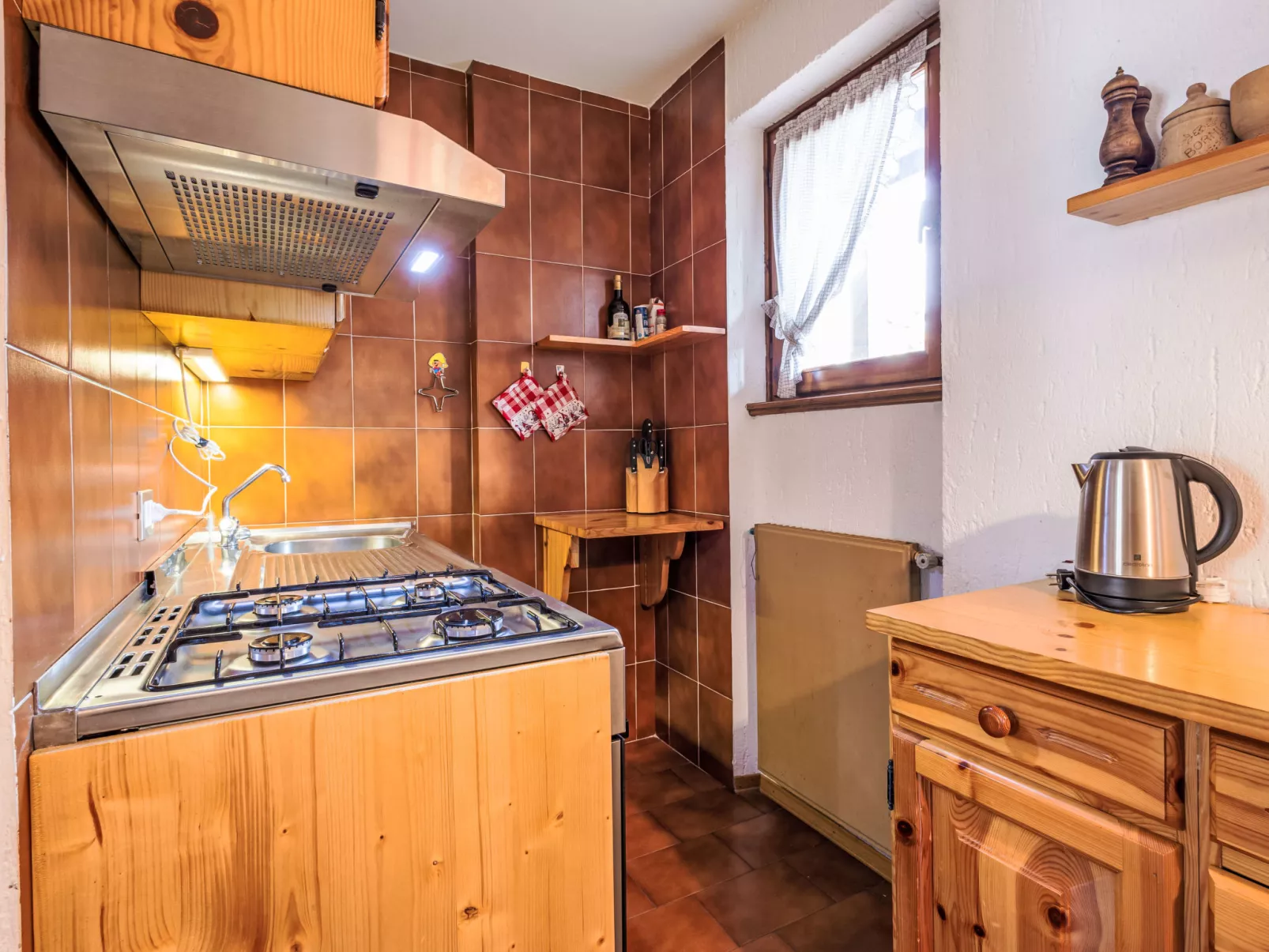 Oga Mountain Home-Dedans