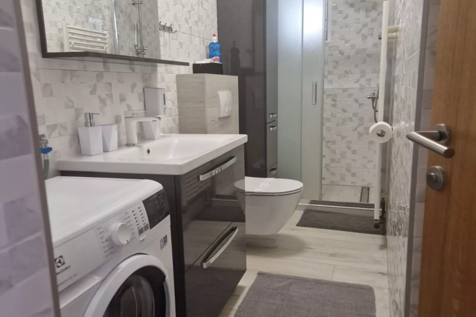 Three-Bedroom Apartment With Sea View A2-Salle de bain