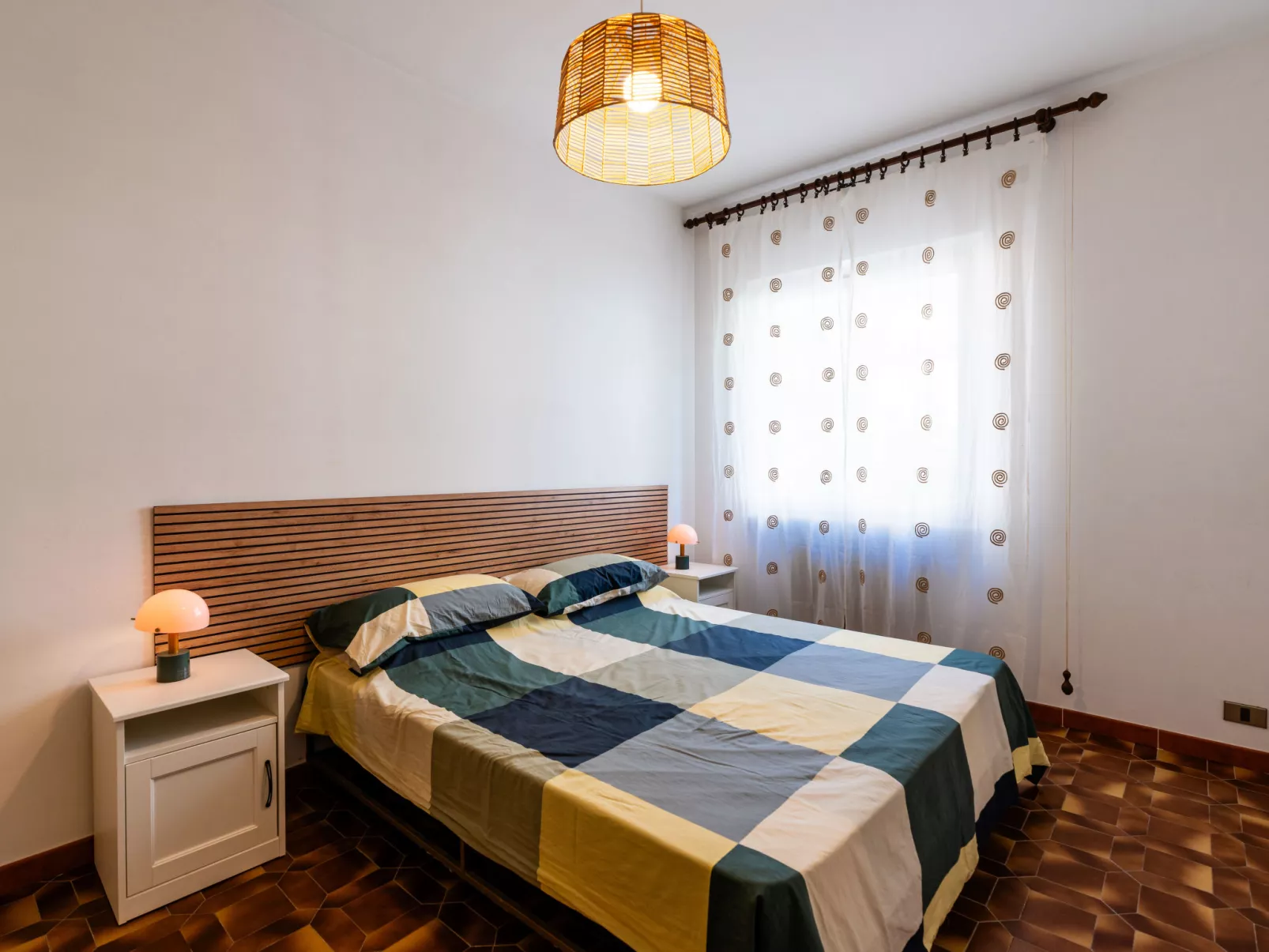 Due passi dal mare-Drinnen