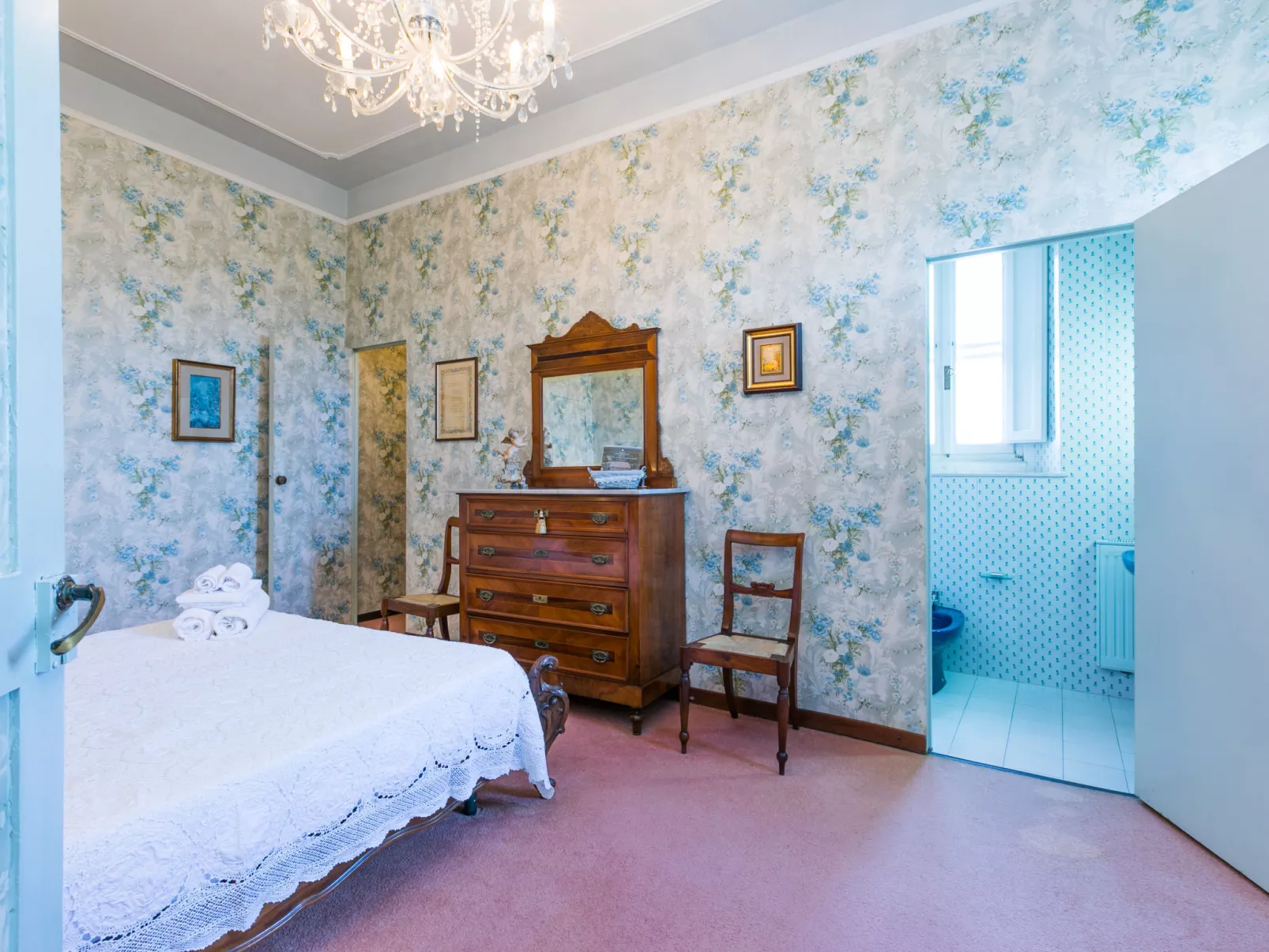 Villa La Guardia Vecchia-Dedans