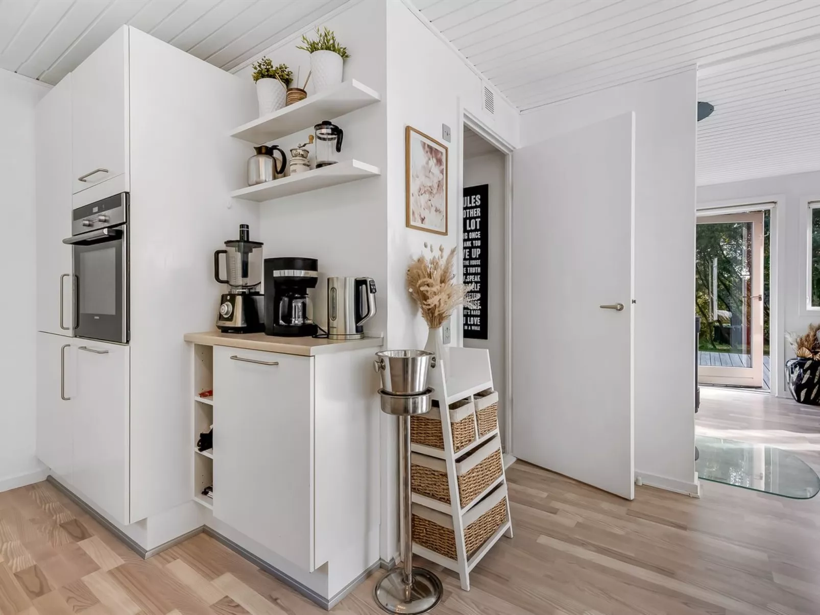 "Winder" - 925m from the sea-Inside