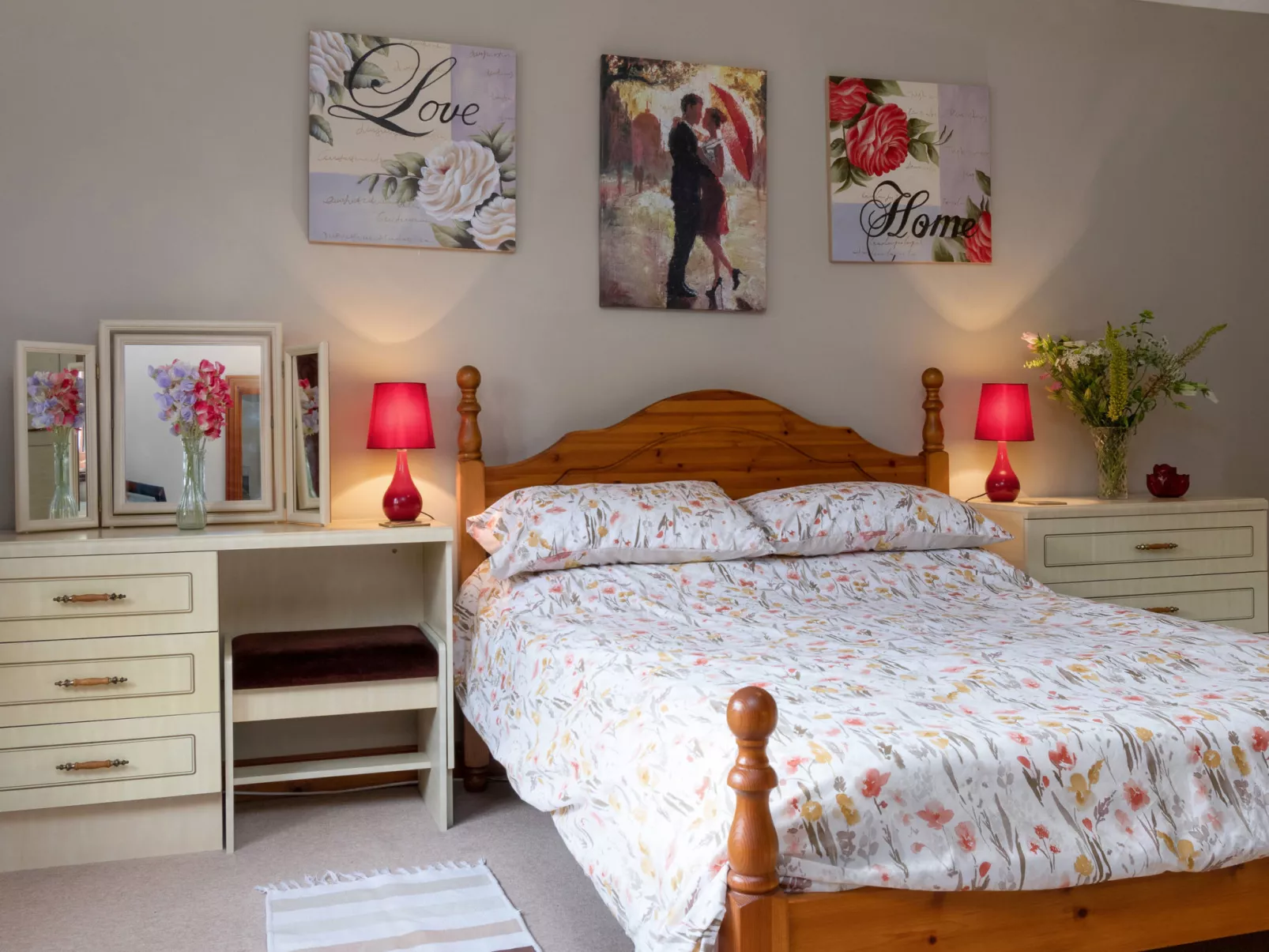 The Grove Annexe-Dedans