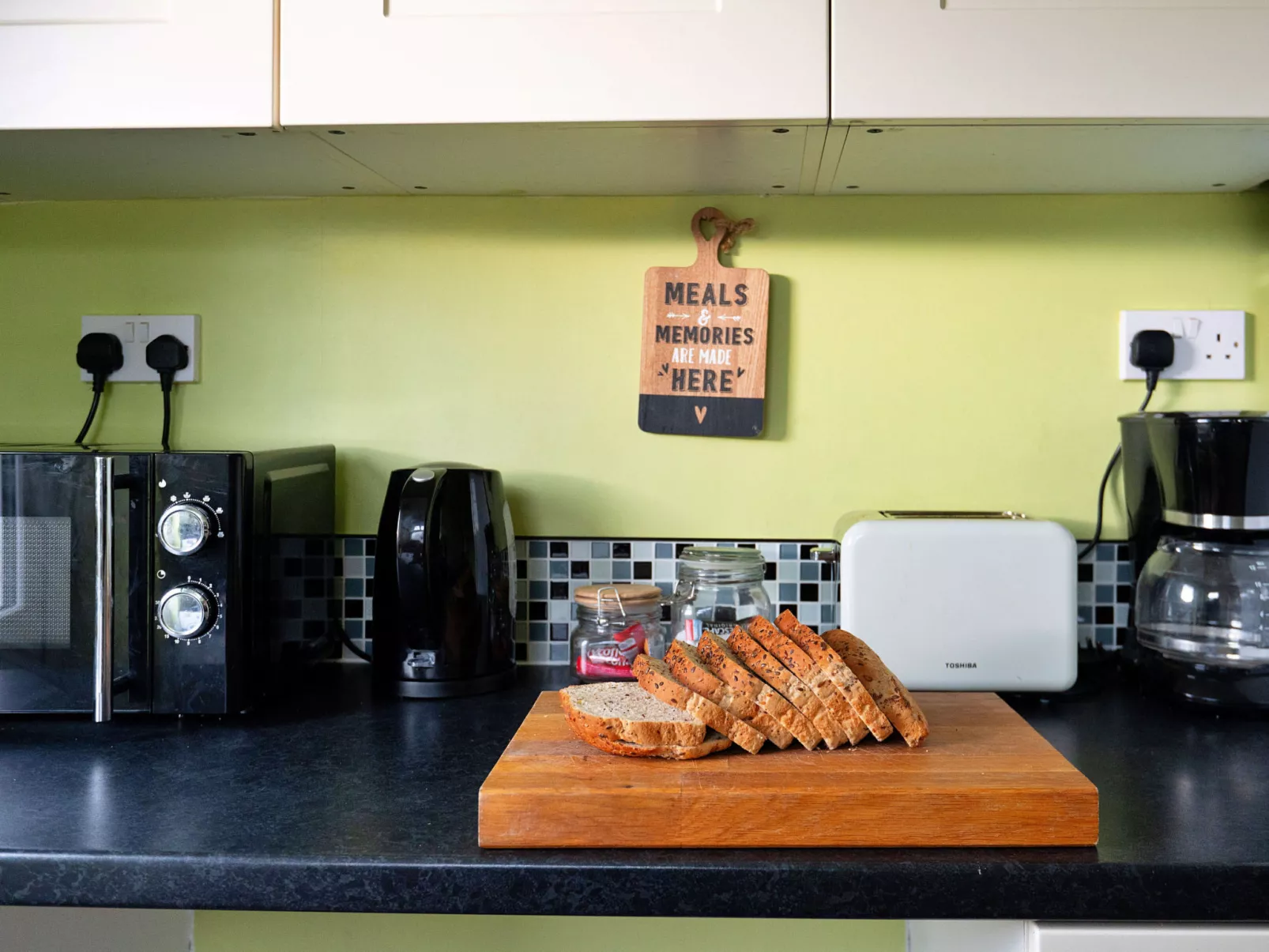 Llys Llewellyn-Dedans