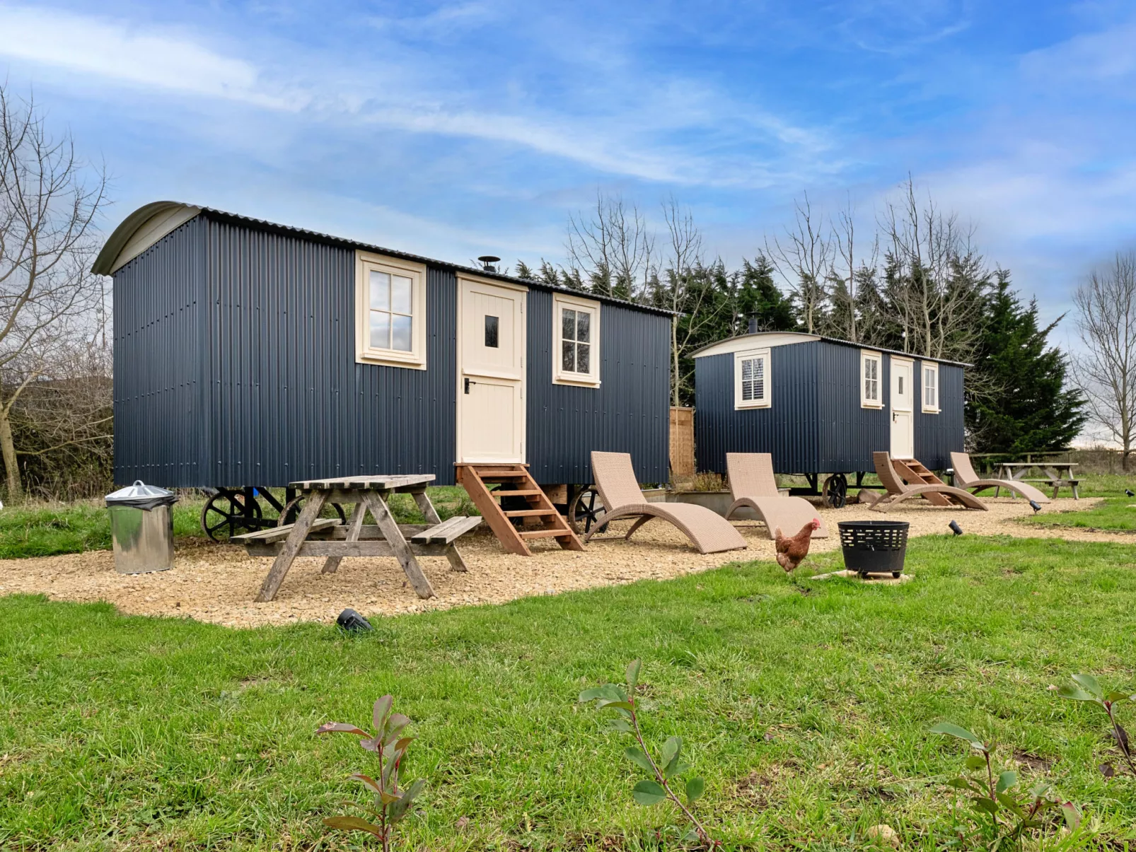 The Flower Hut-Dehors