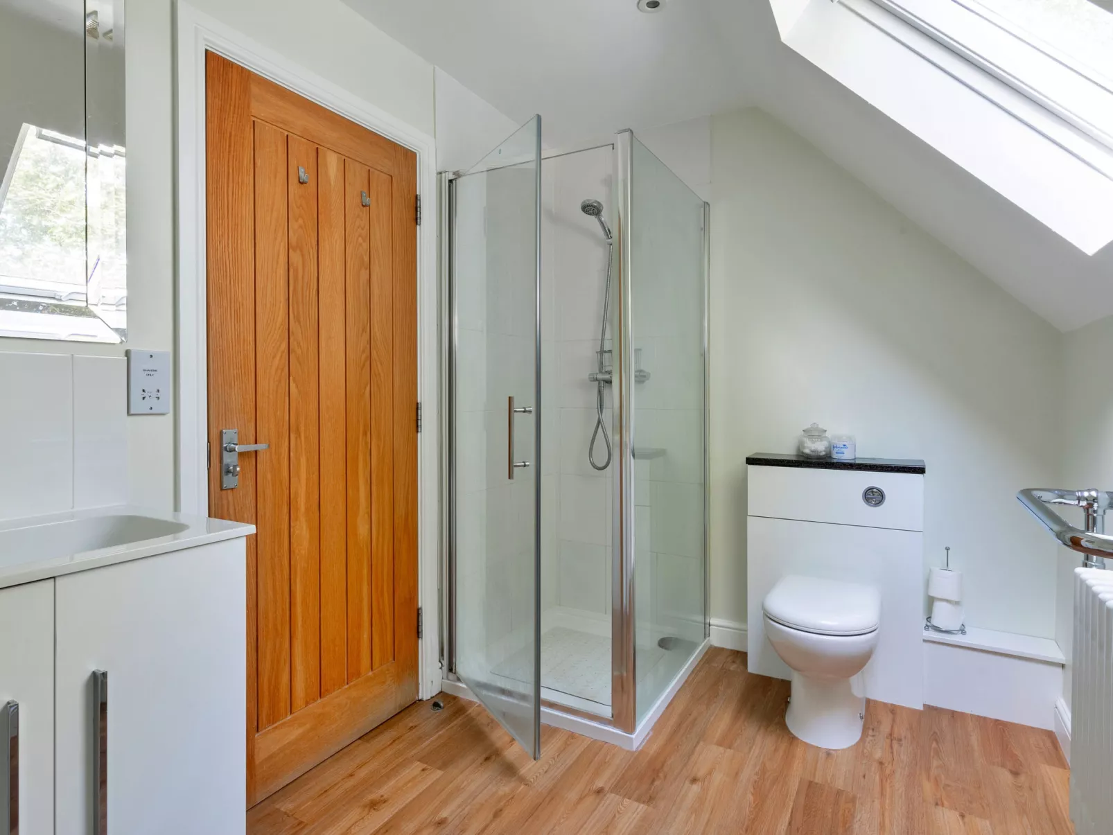 The Old Granary-Dedans