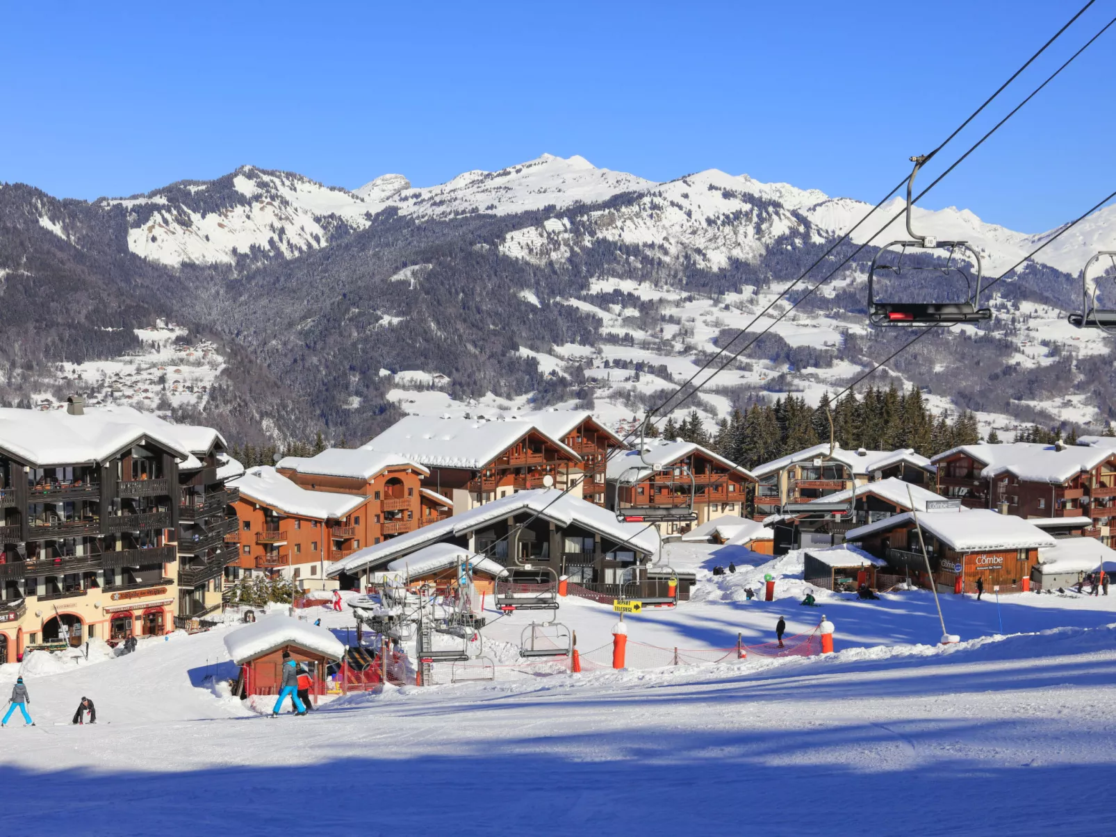 Les Eterlous-Outside