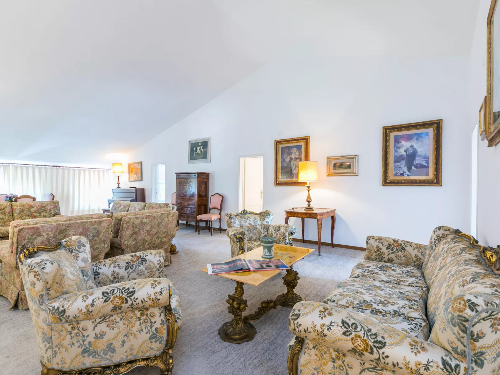 Villa La Guardia Vecchia-Dedans