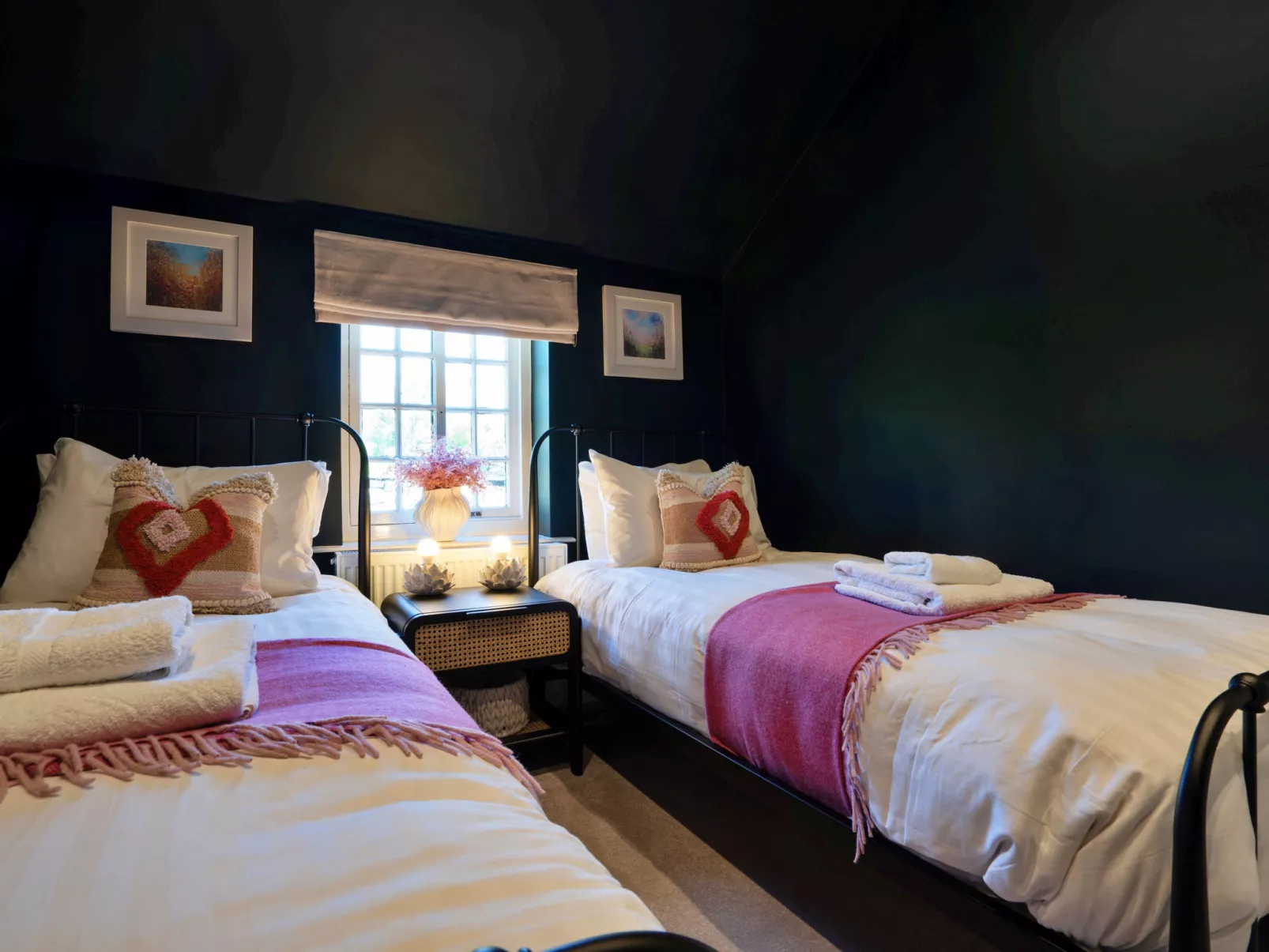 Sisu Bakewell, Limestones Cottage-Drinnen