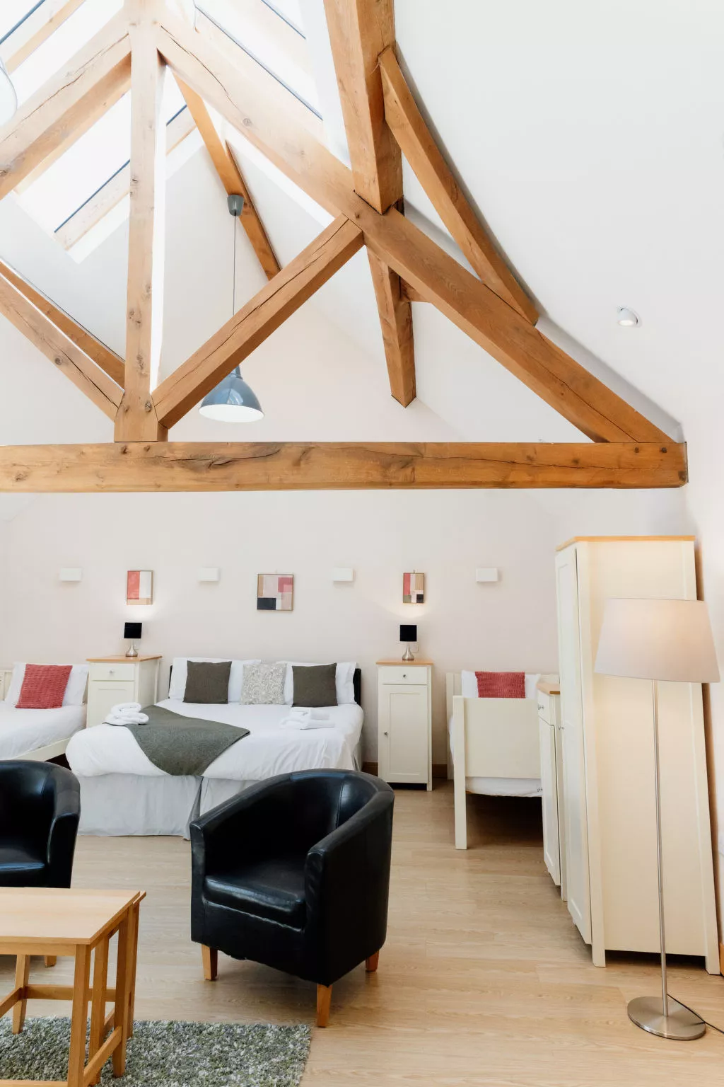 The Welsh Barn-Dedans