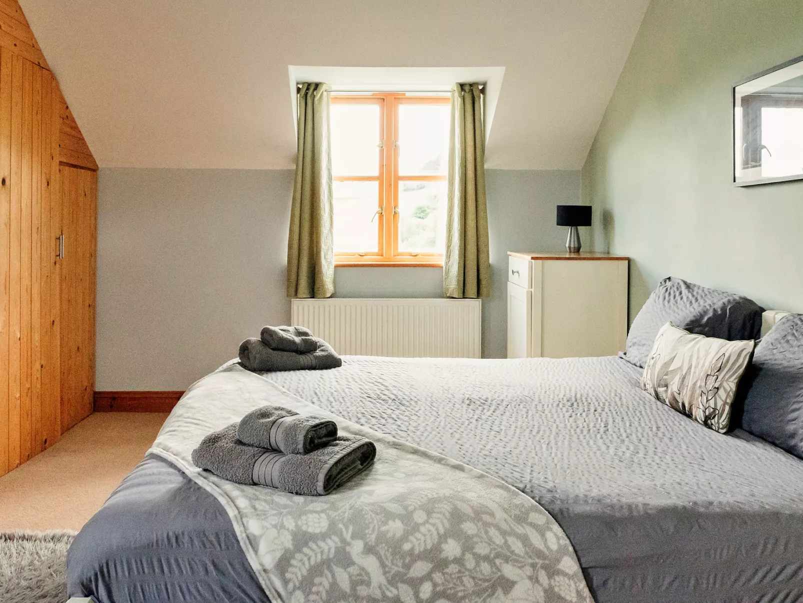 The Welsh Farmhouse-Dedans