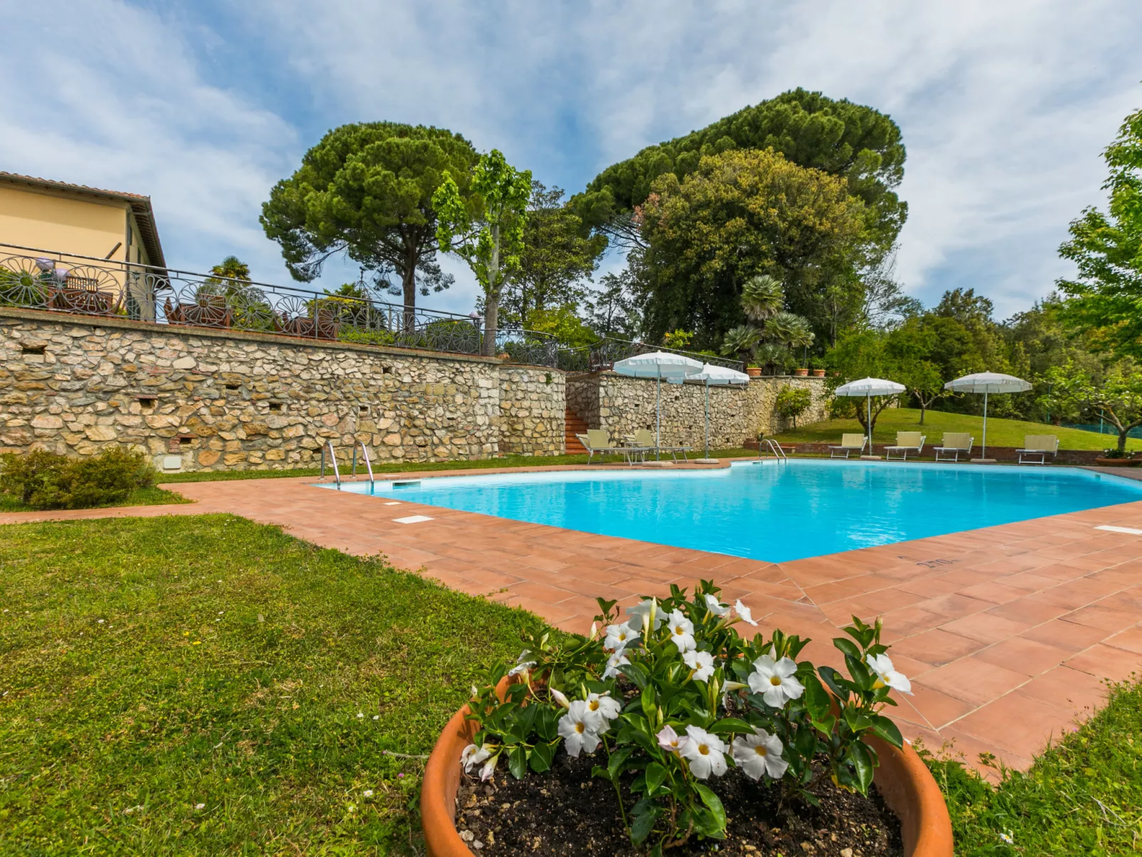 Villa La Guardia Vecchia-Dehors