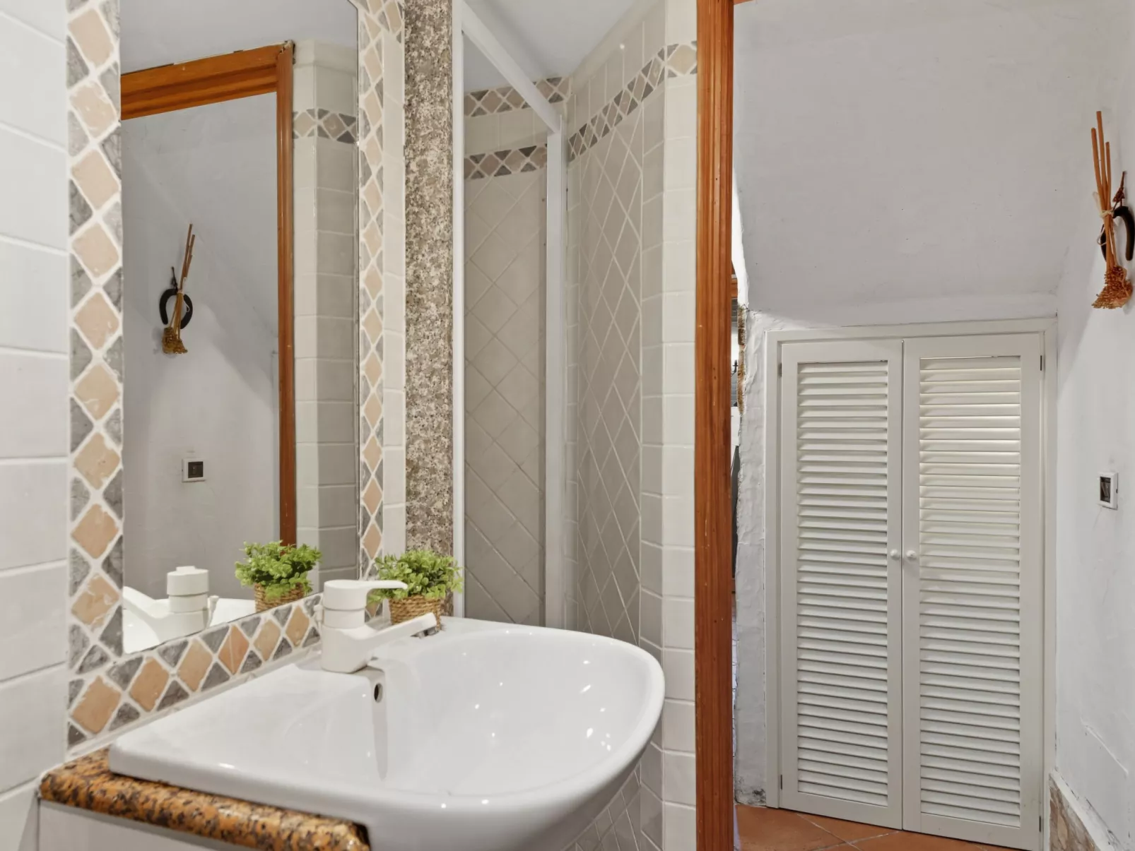 Sporting House-Inside