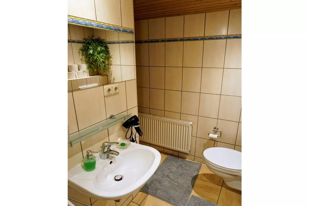 272049-Nicht zugeordnet