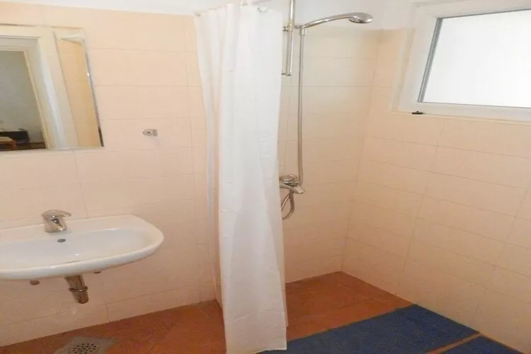Villa Hortenzia -  One-Bedroom Apartment with Terrace-1 - (A)-Bathroom