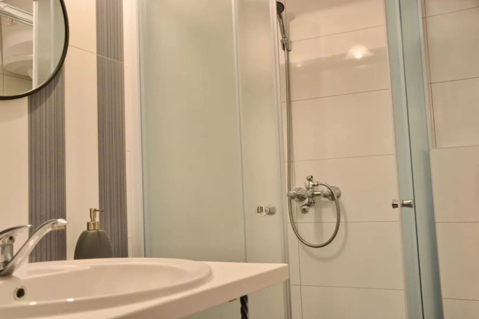 Studio (Ruzmarin)-Indoor