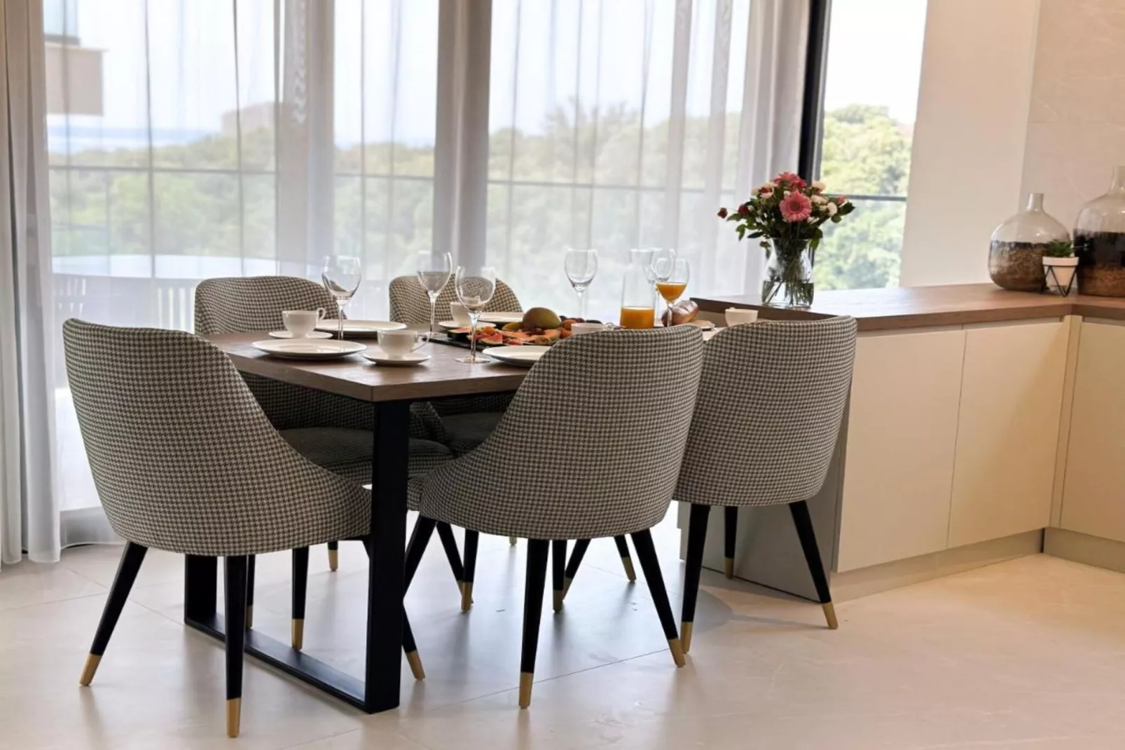 Leonarda Waterfront Residences- Three-Bedroom Penthouse  (The Riviera Three) -S3-Cuisine