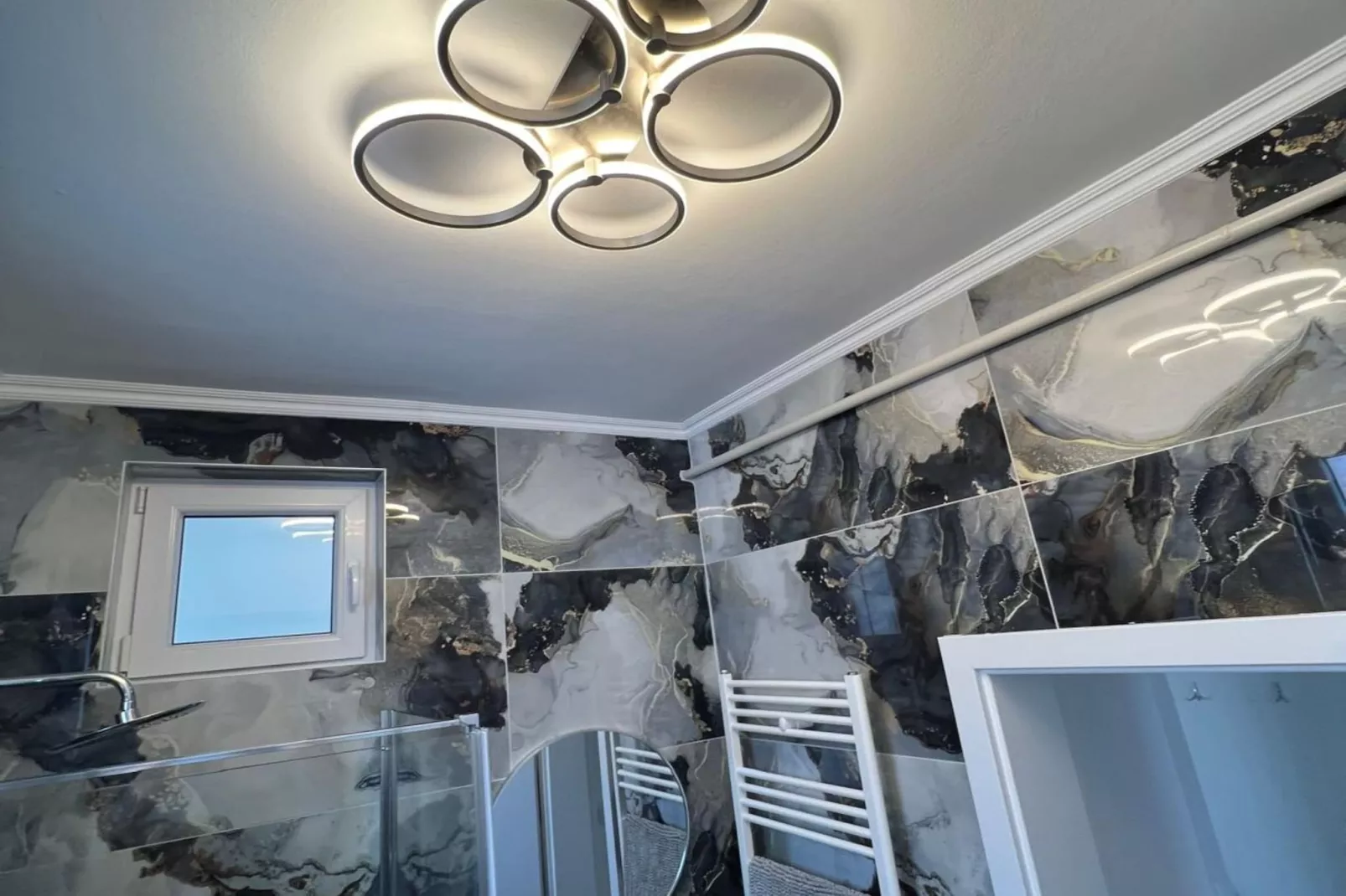 Urban Luxury Apartment Zagreb  One  Bedroom Apartment-Salle de bain