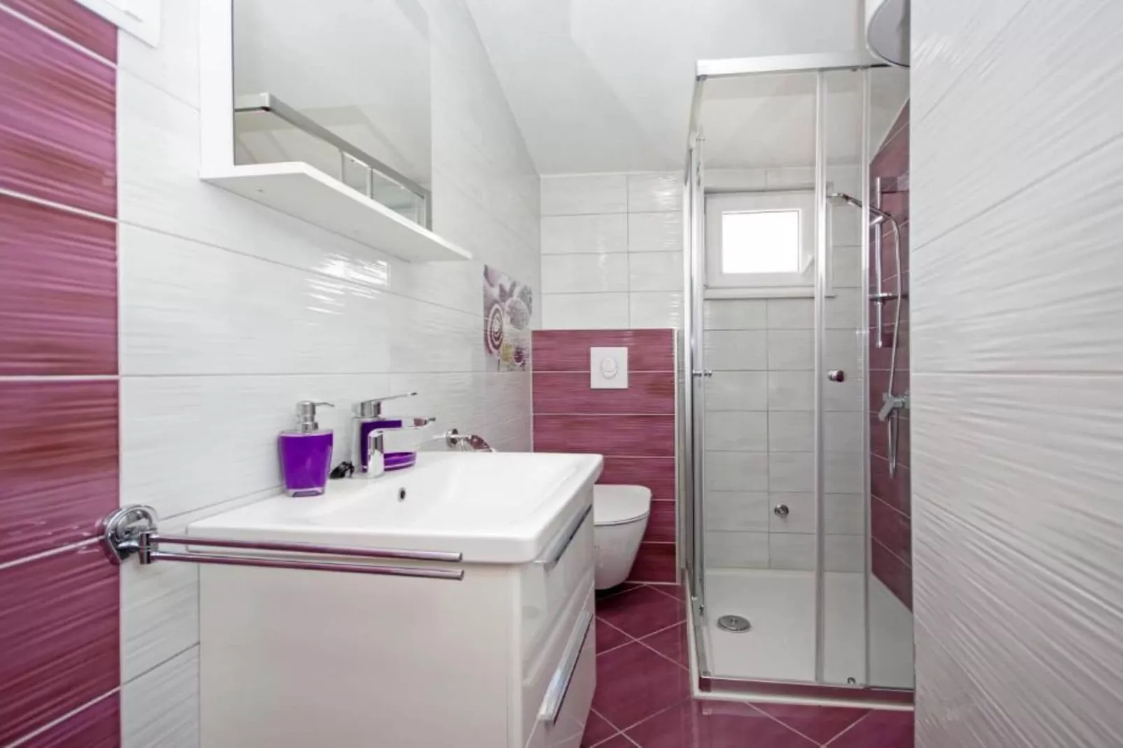 Apartments Ribarević - Three Bedroom Apartment With Terrace and Sea View-Badezimmer