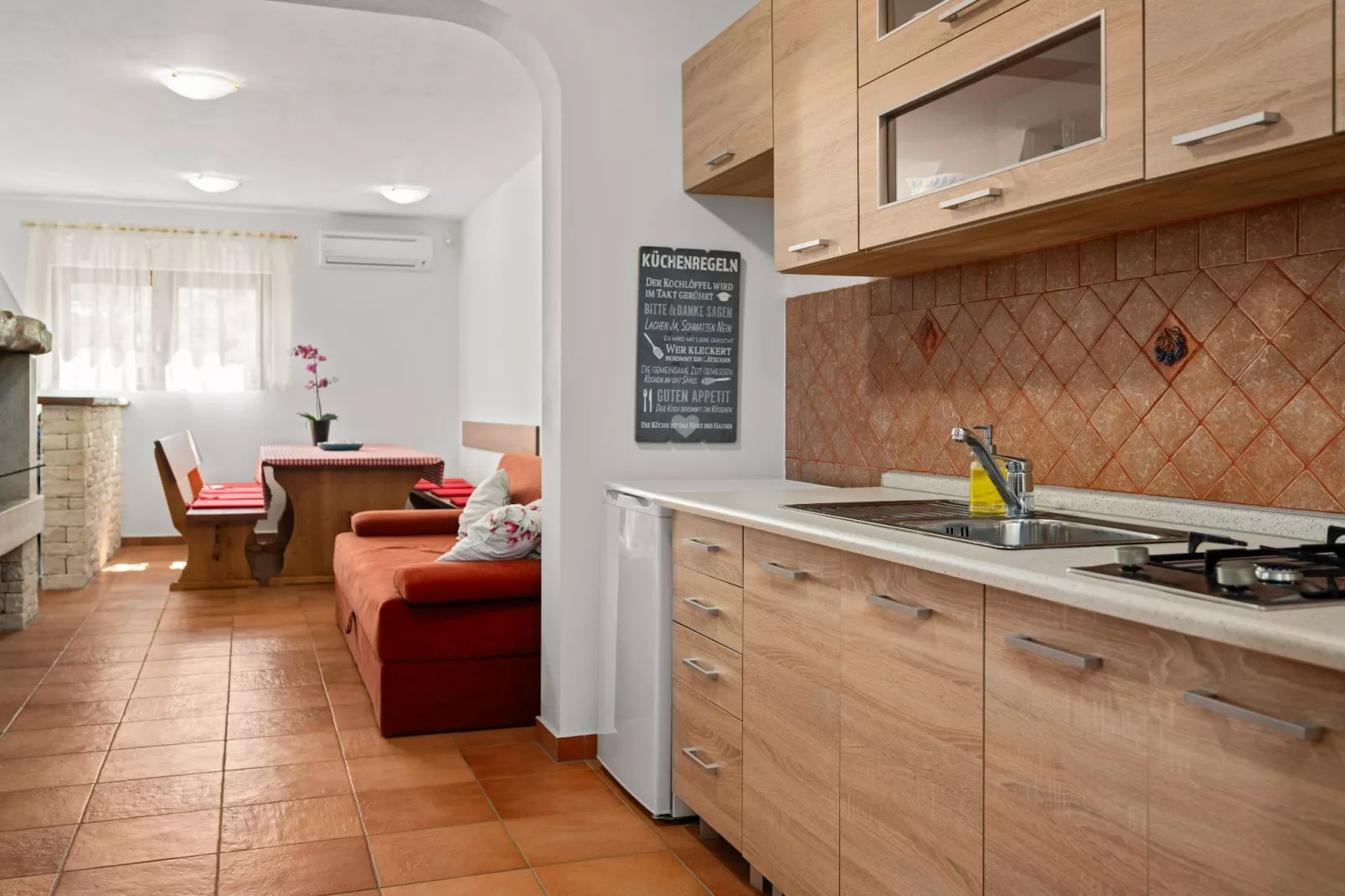 Holiday Home Mlačić - Three Bedroom Holiday Home with Pool-Cuisine