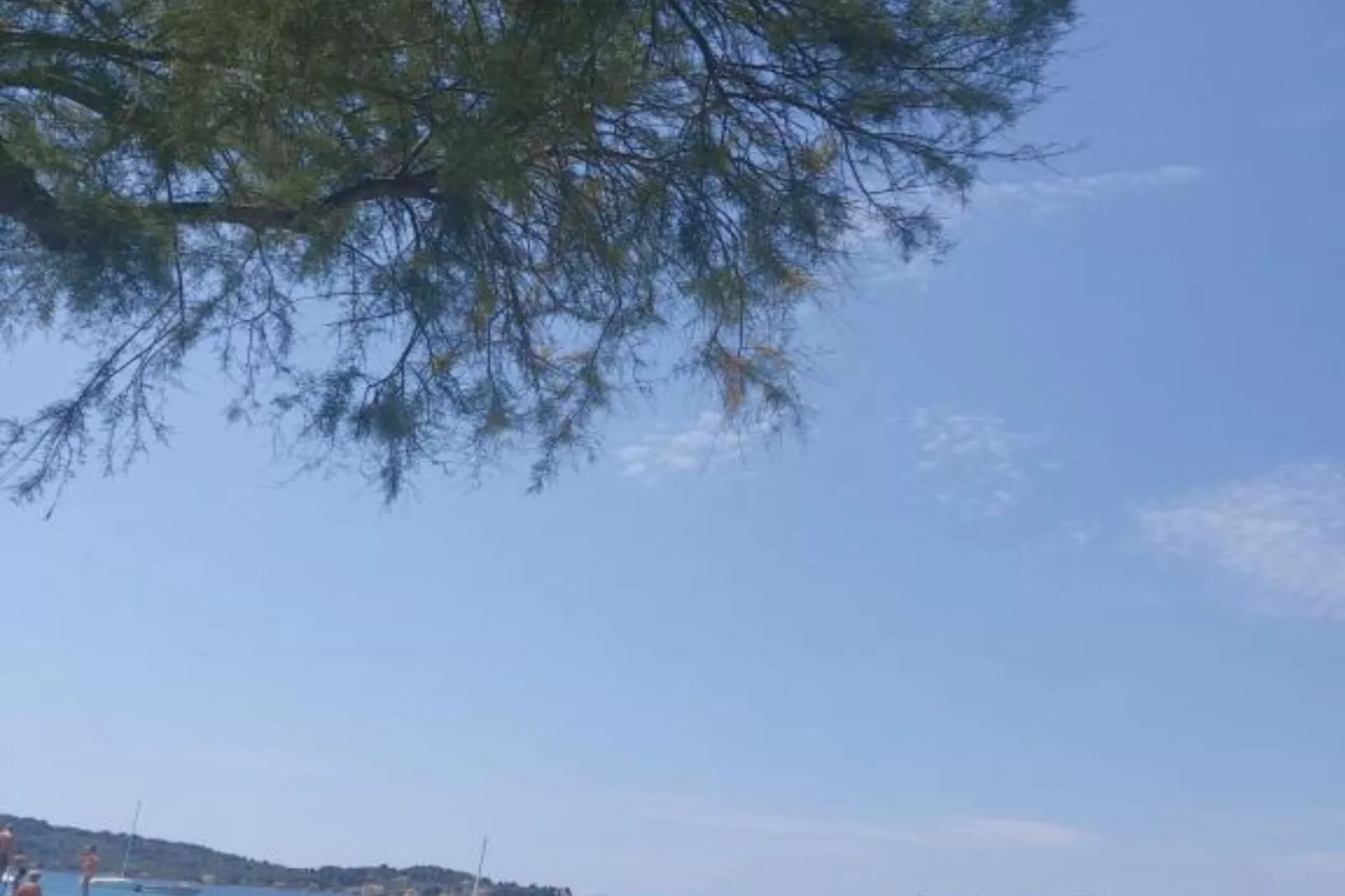 Modern Beachfront Apartments near Šibenik - Classic  Studio Apartment with Balcony and Sea View-Im Freien