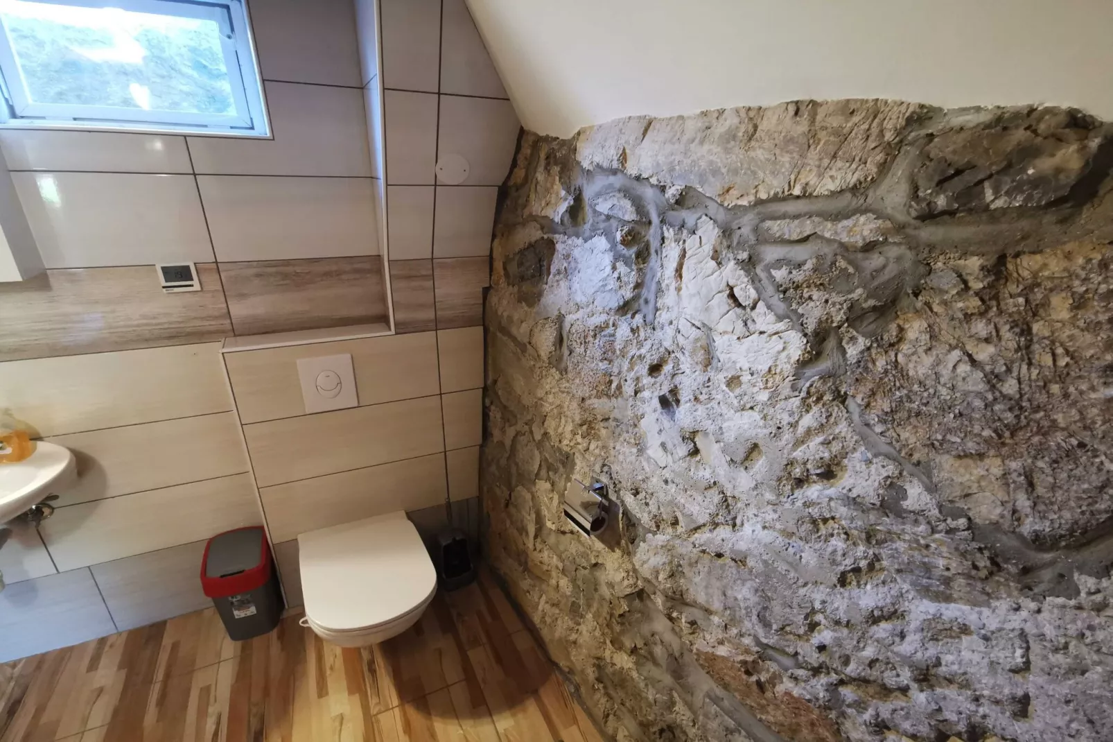 Visnja Gora Meadow Hideaway with Terrace - One Bedroom Cottage with Terrace (owner Hiška na skalci)-Badezimmer